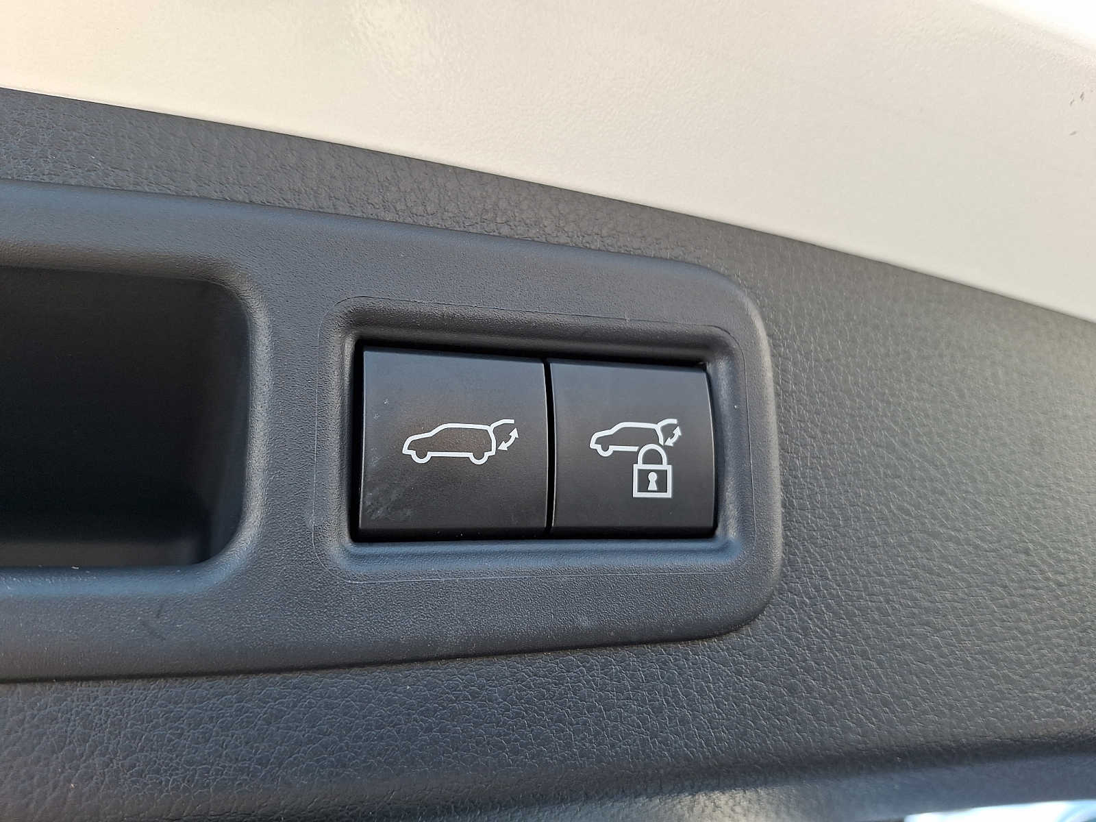 Thumbnail: 2025 Lexus RX - 27