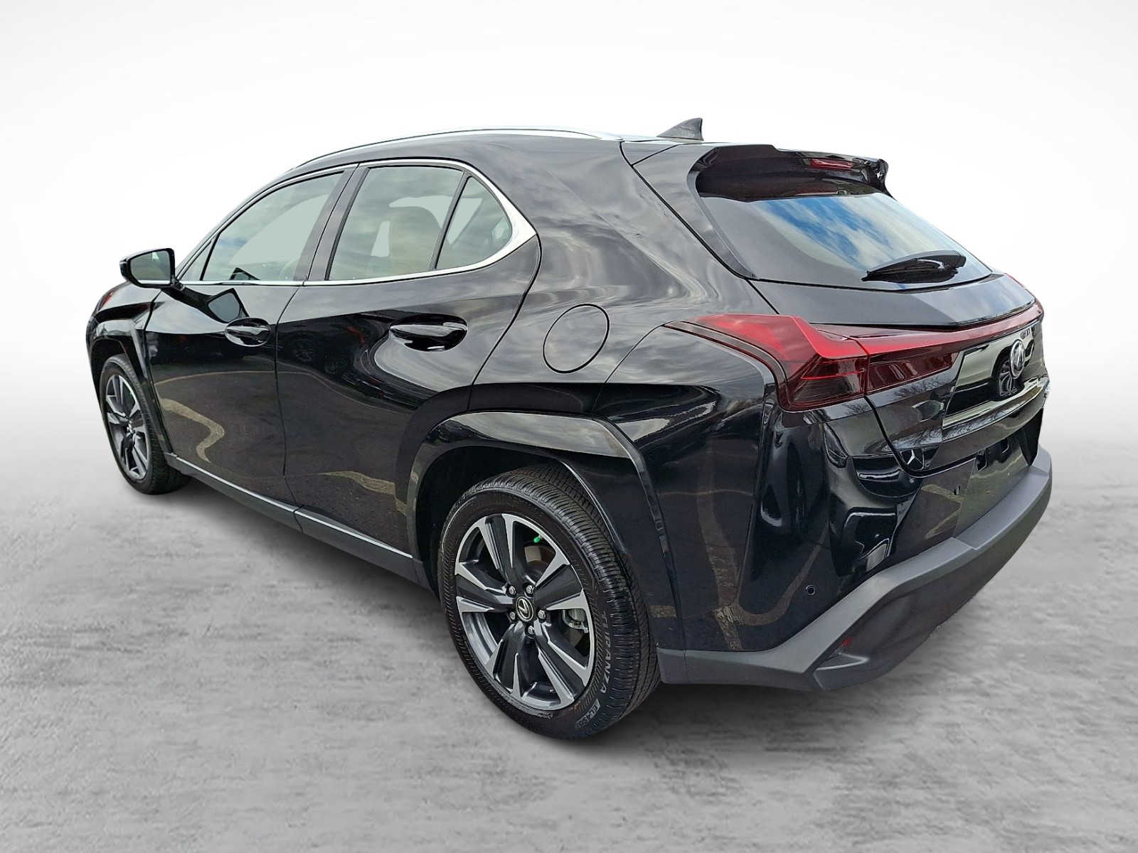 Thumbnail: 2023 Lexus UX - 6