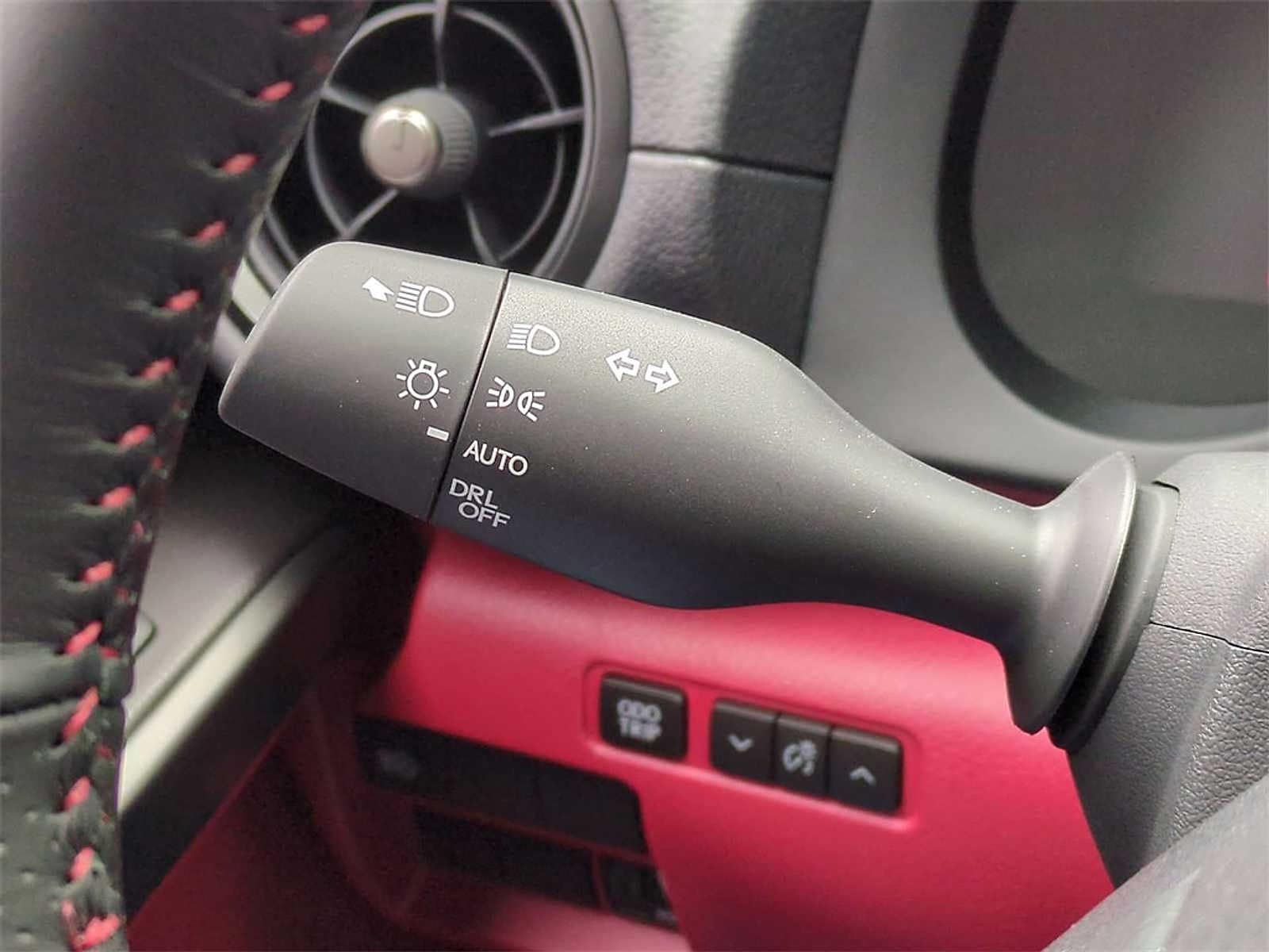 2025 Lexus IS 350 29