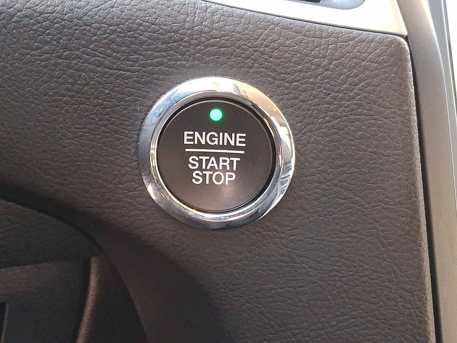 Thumbnail: 2022 Ford Edge - 21