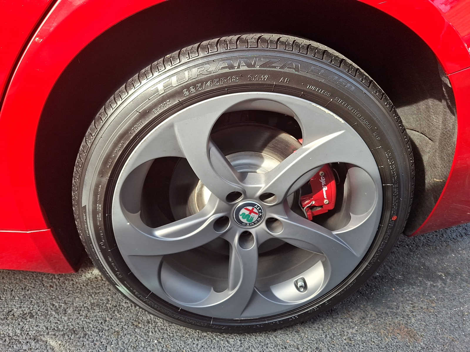 Thumbnail: 2018 Alfa Romeo Giulia - 6