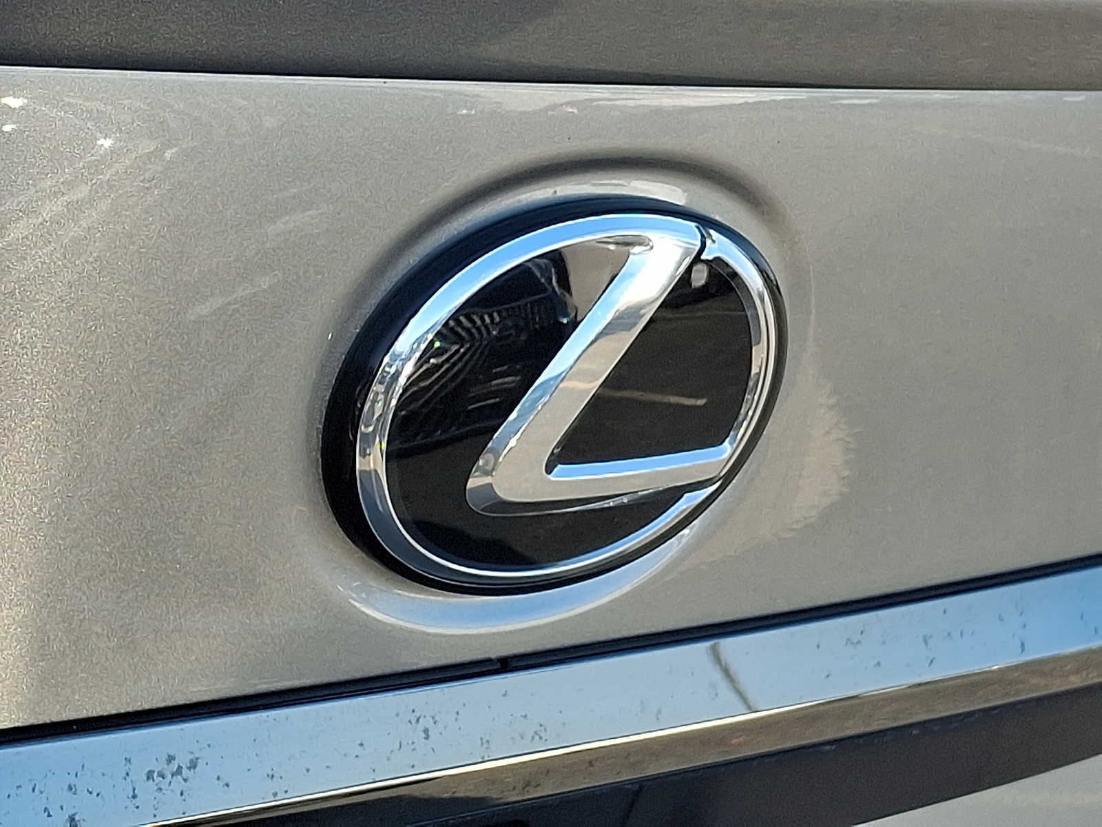 Thumbnail: 2019 Lexus ES - 29
