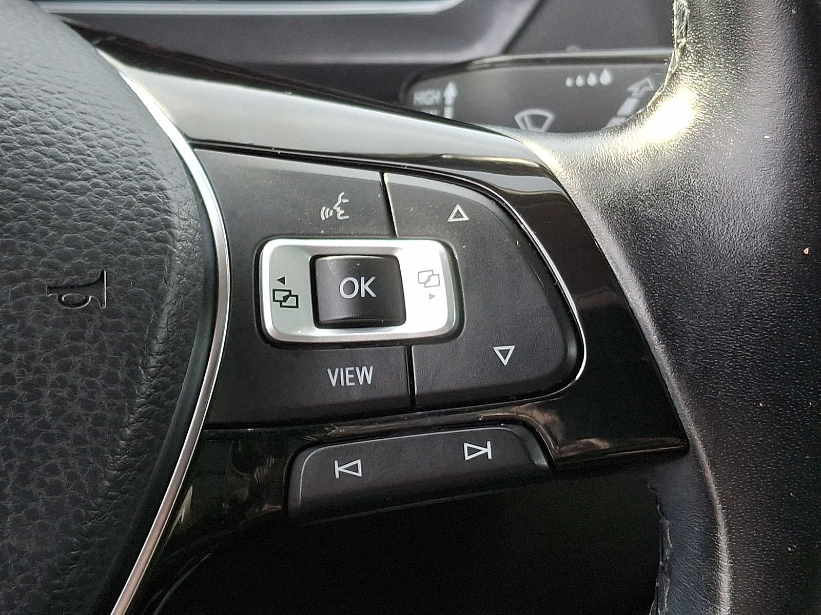 Thumbnail: 2019 Volkswagen Tiguan - 21