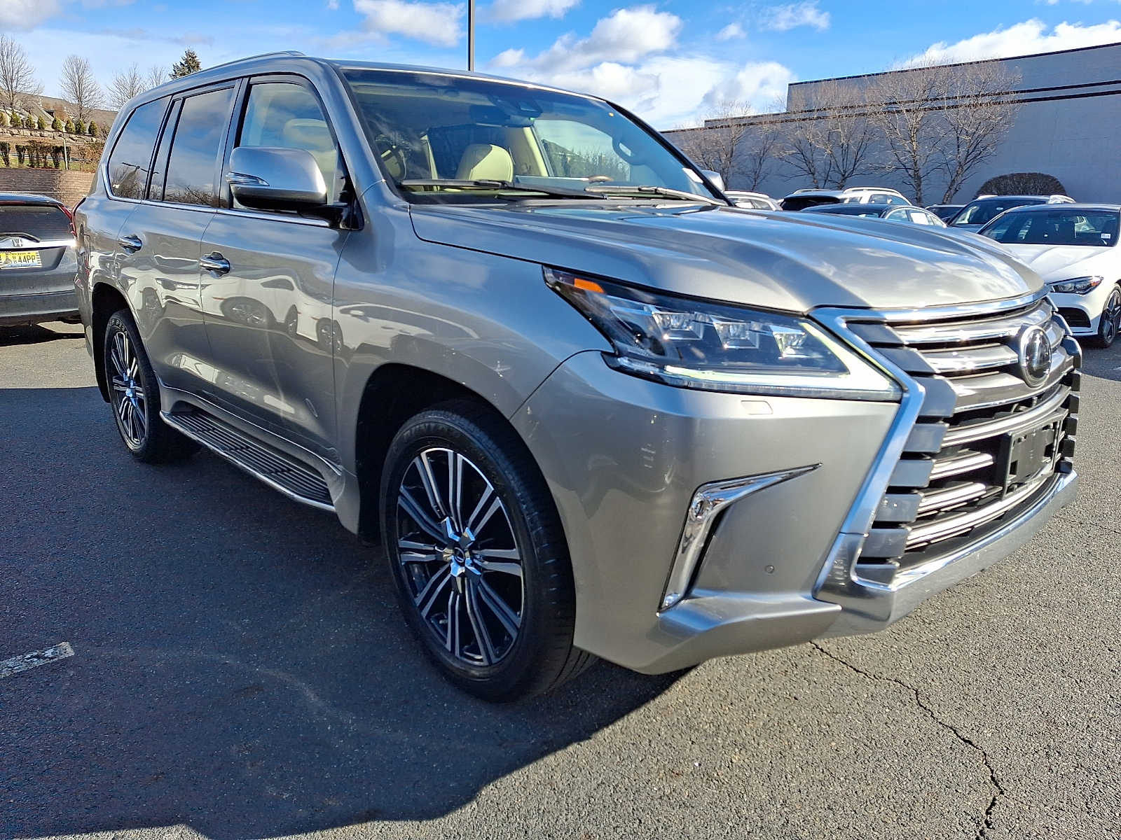 Thumbnail: 2020 Lexus LX - 3