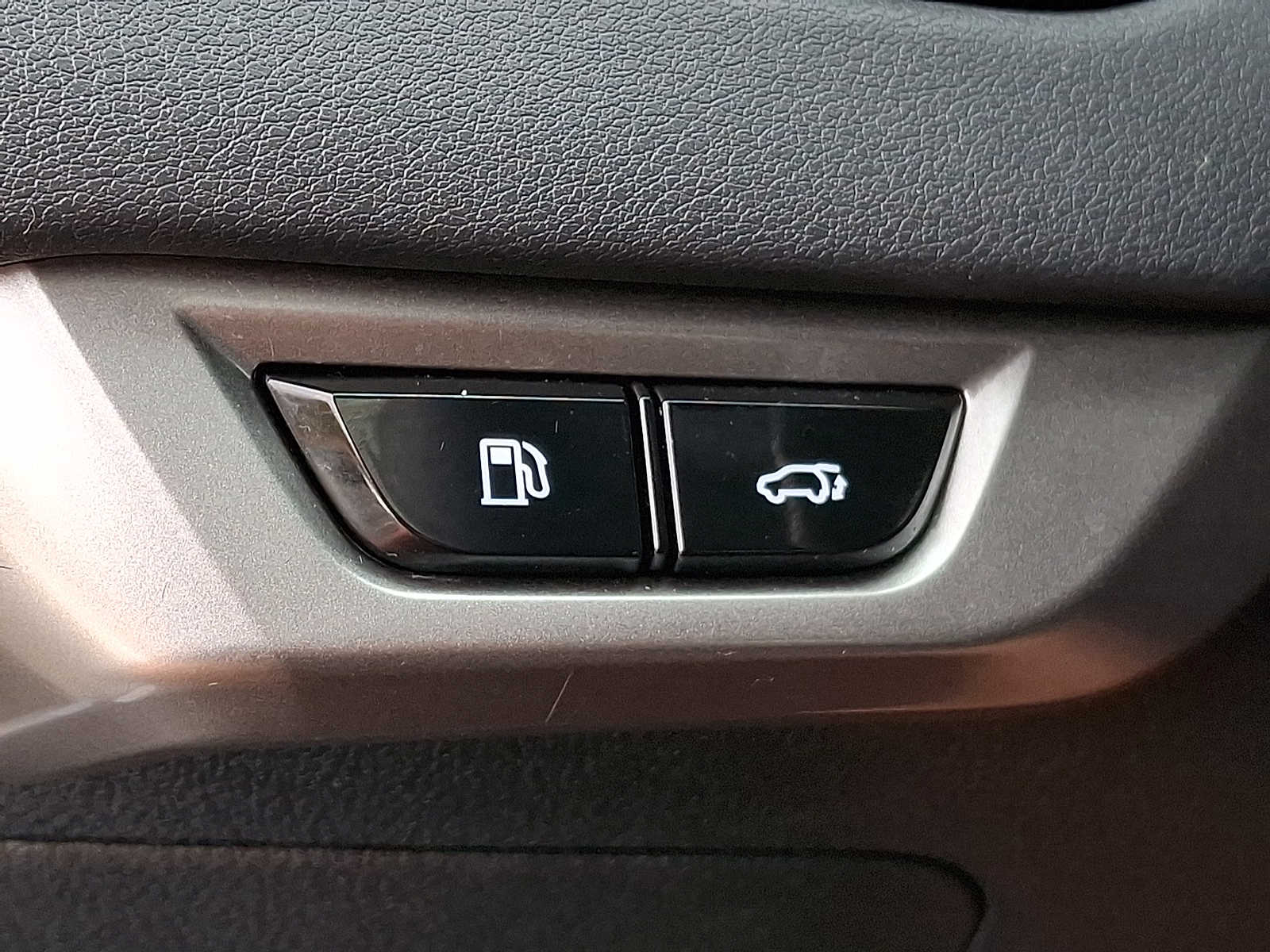 Thumbnail: 2023 Lexus RX - 22