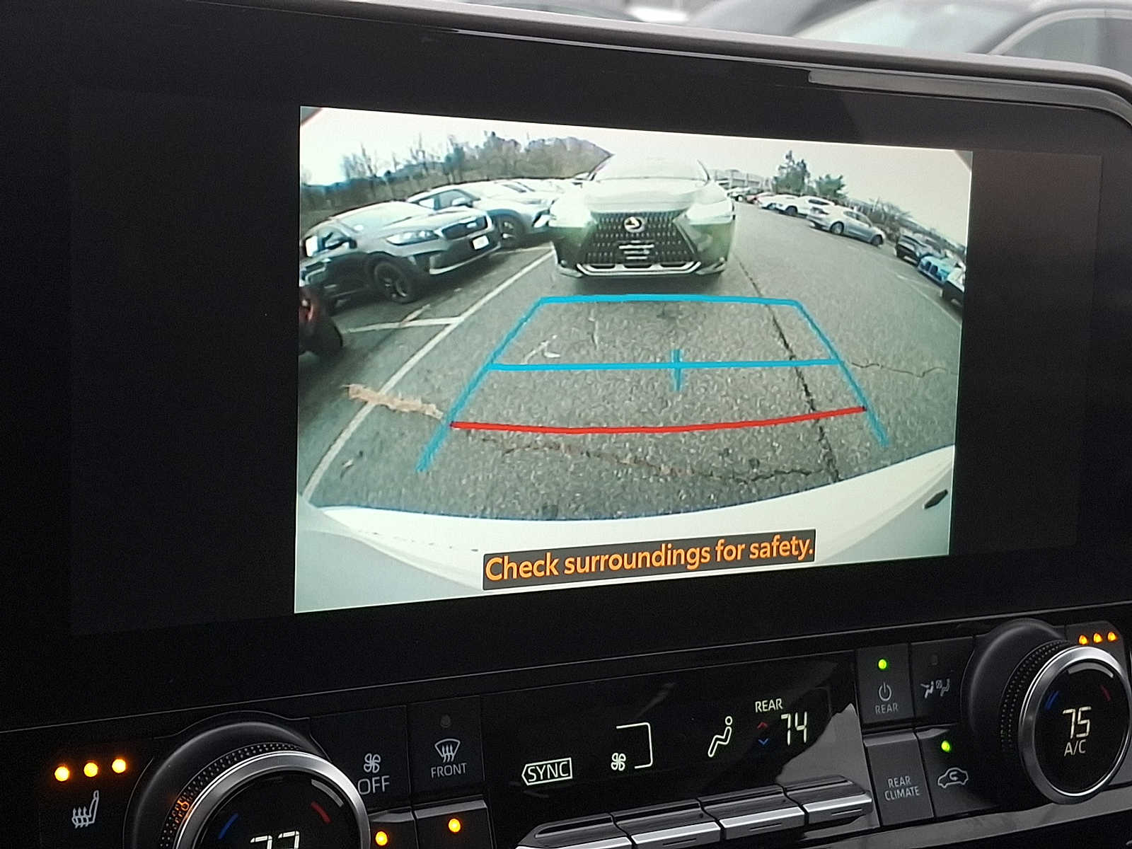 Thumbnail: 2023 Toyota Highlander - 15