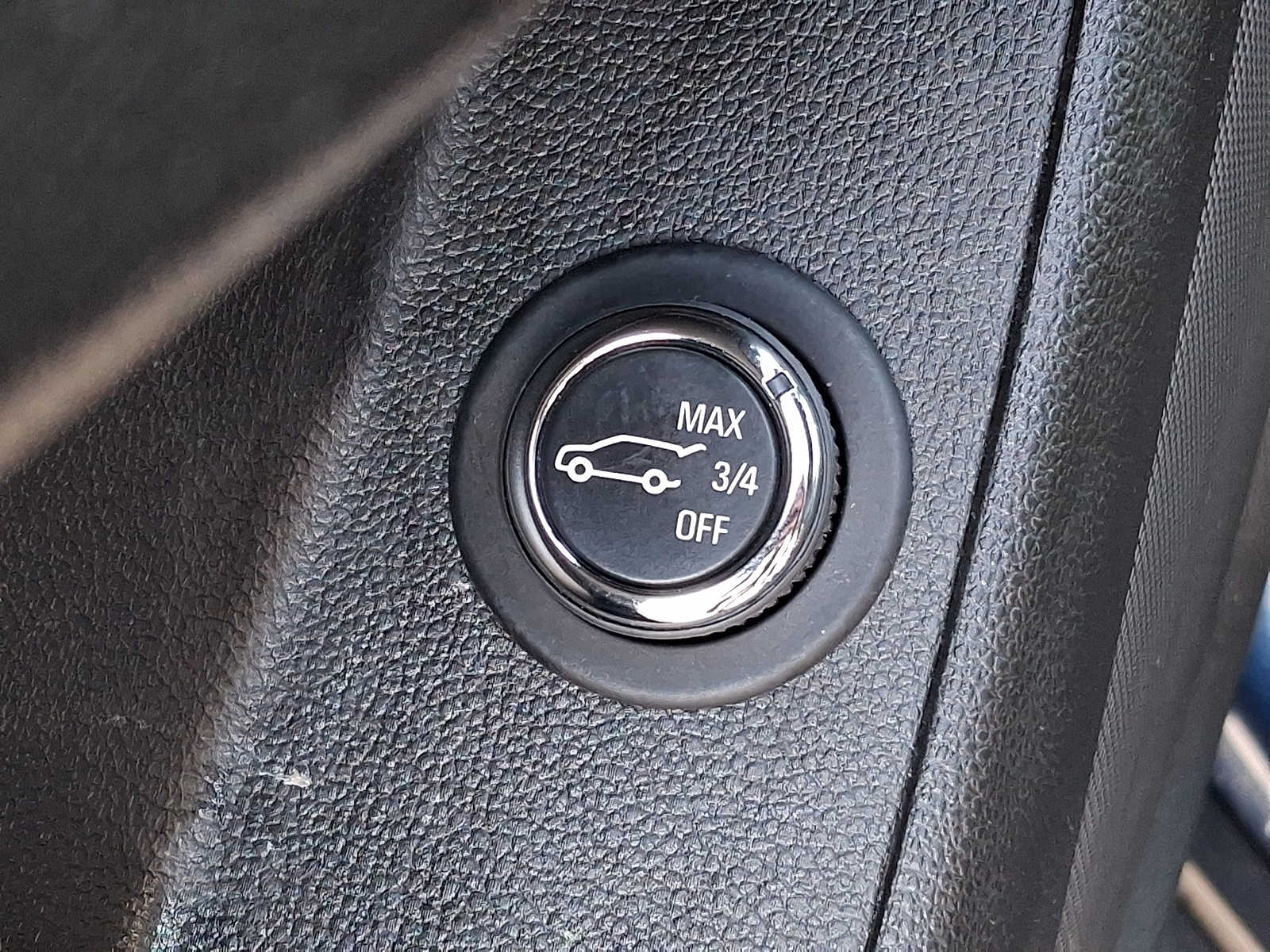 Thumbnail: 2023 Chevrolet Traverse - 22