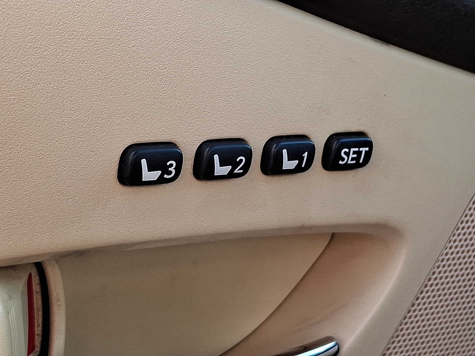 Thumbnail: 2015 Lexus RX - 25