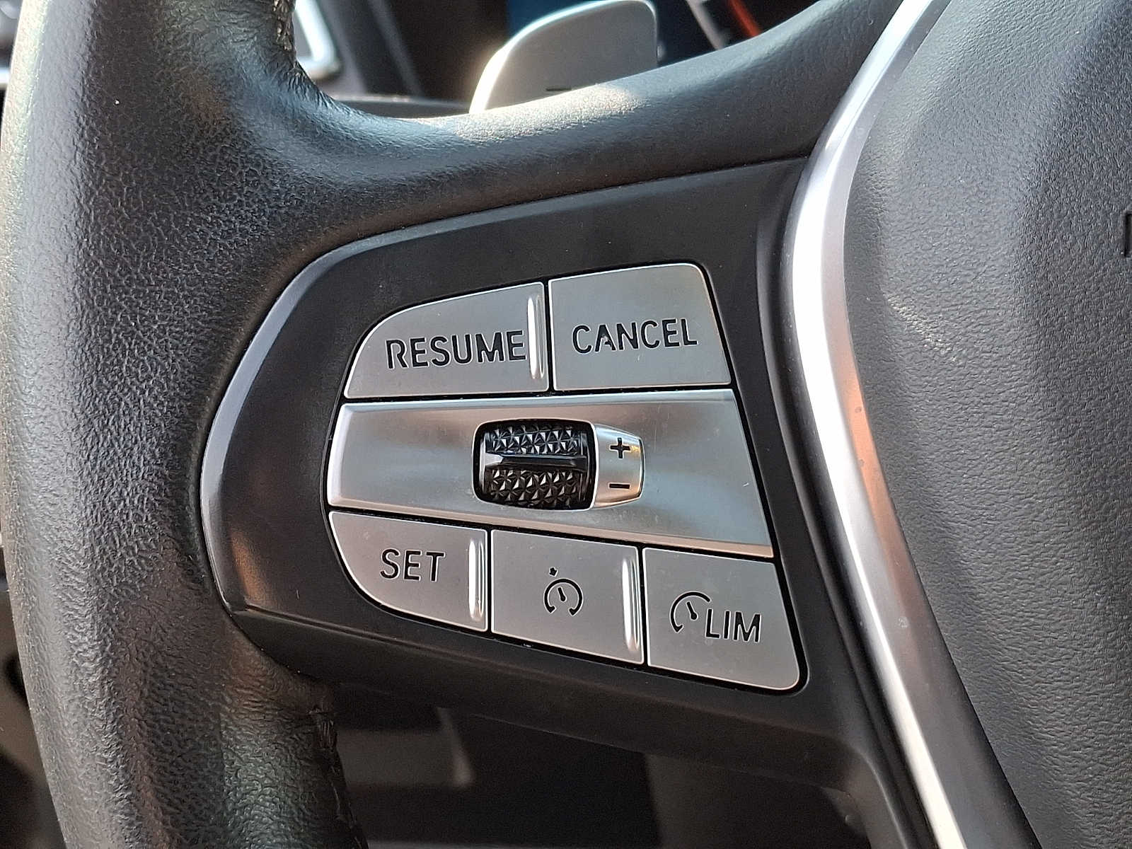 Thumbnail: 2022 BMW X4 - 18