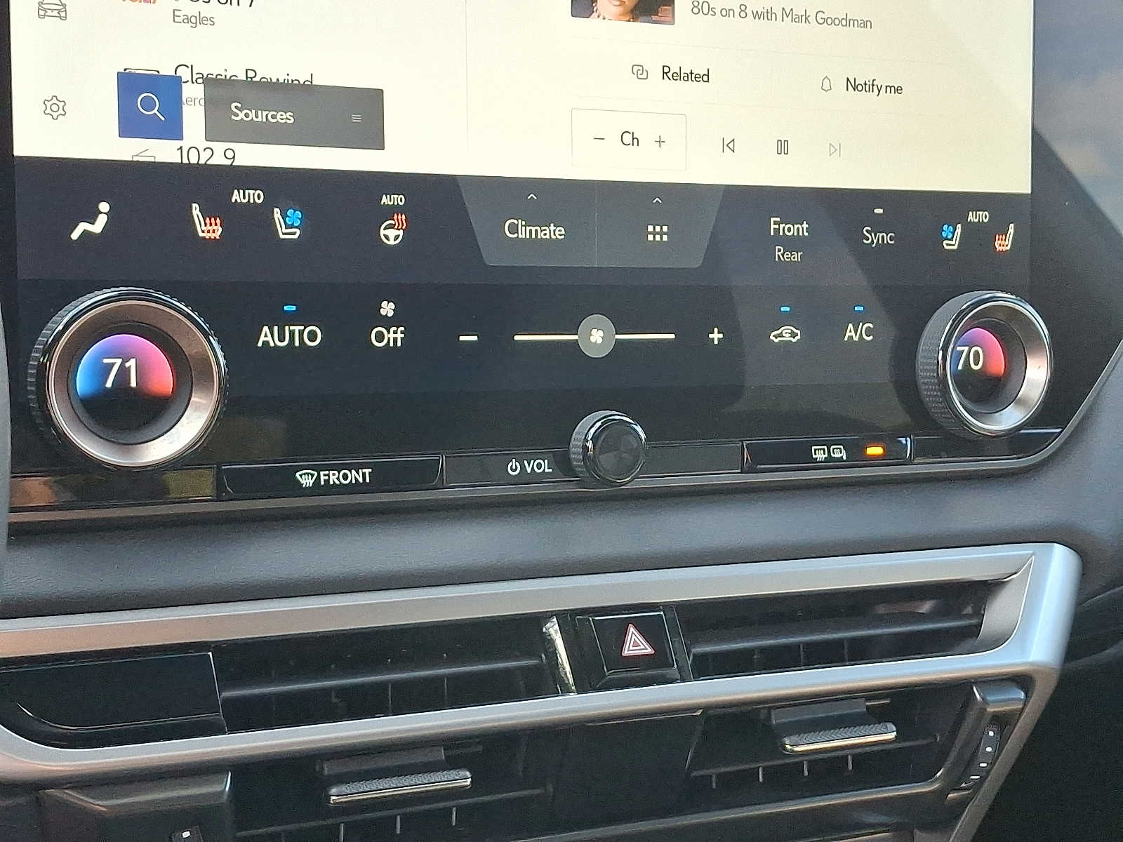 Thumbnail: 2023 Lexus RX - 14