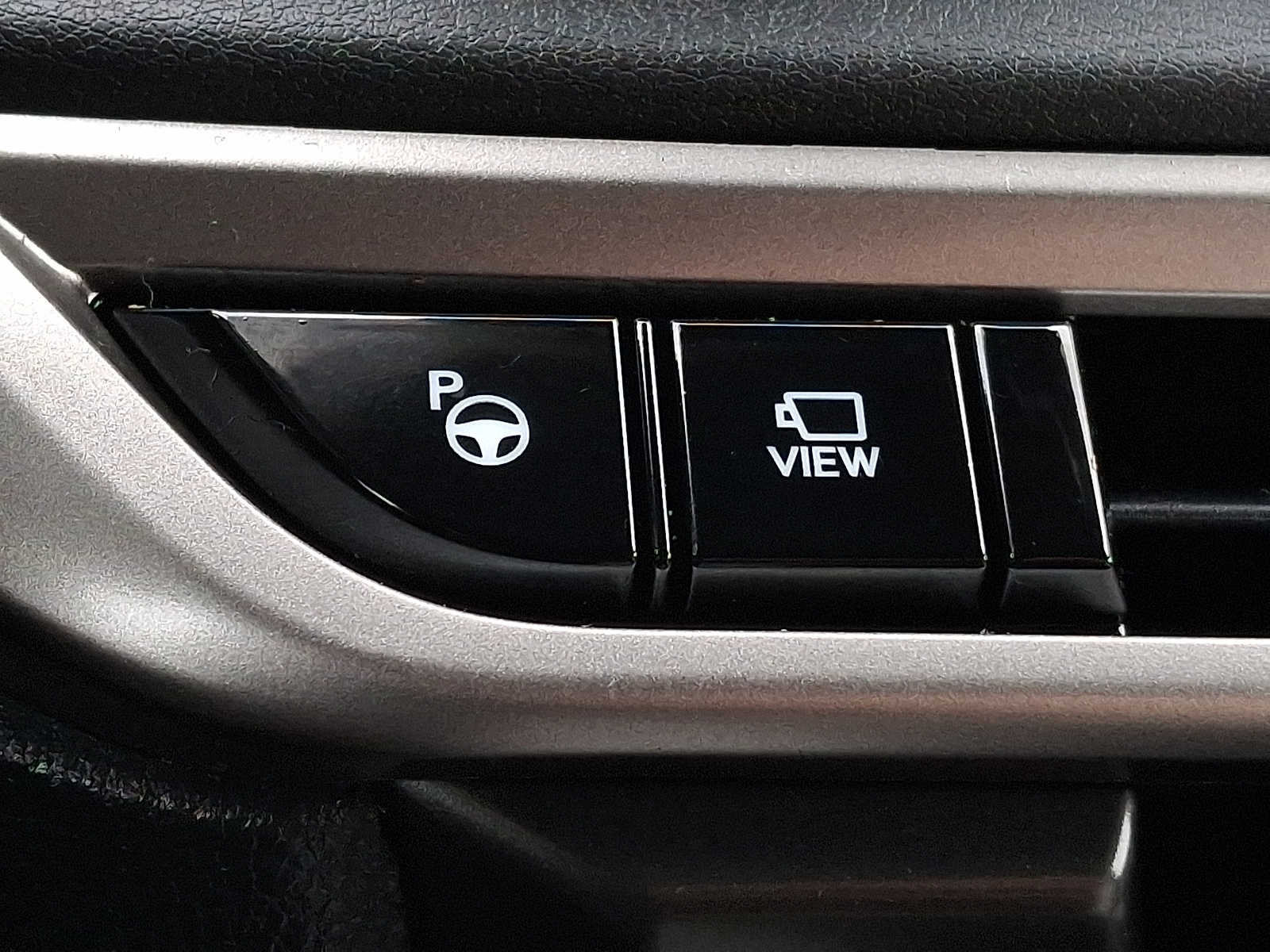 Thumbnail: 2023 Lexus RX - 19