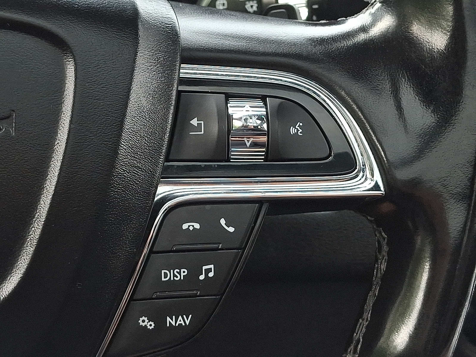 Thumbnail: 2018 Lincoln Navigator - 19