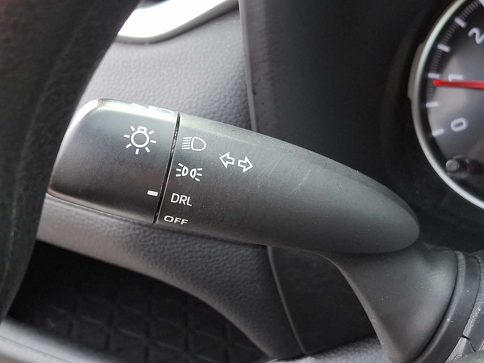 Thumbnail: 2022 Toyota RAV4 - 19