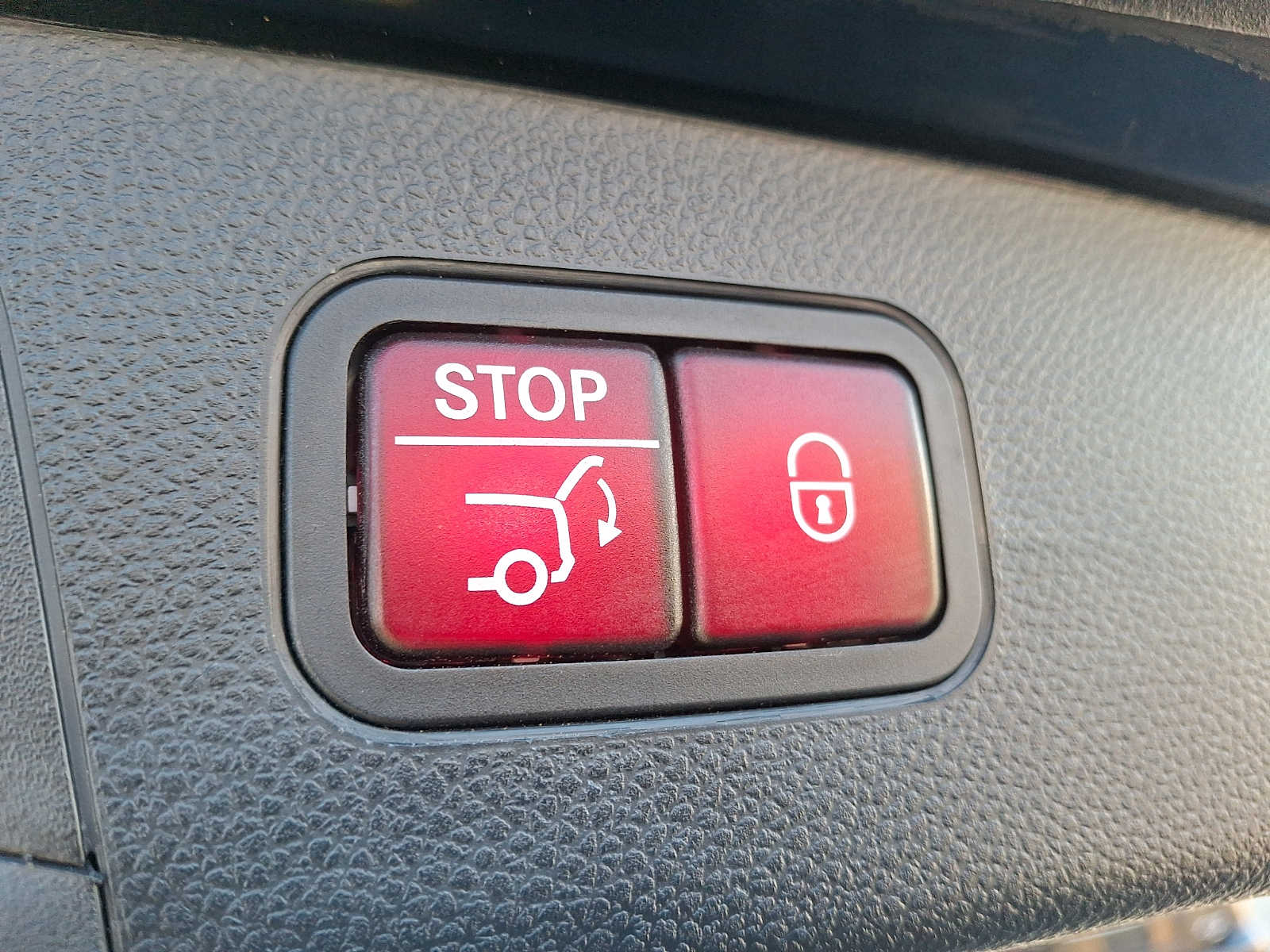 Thumbnail: 2021 Mercedes-Benz GLC - 26