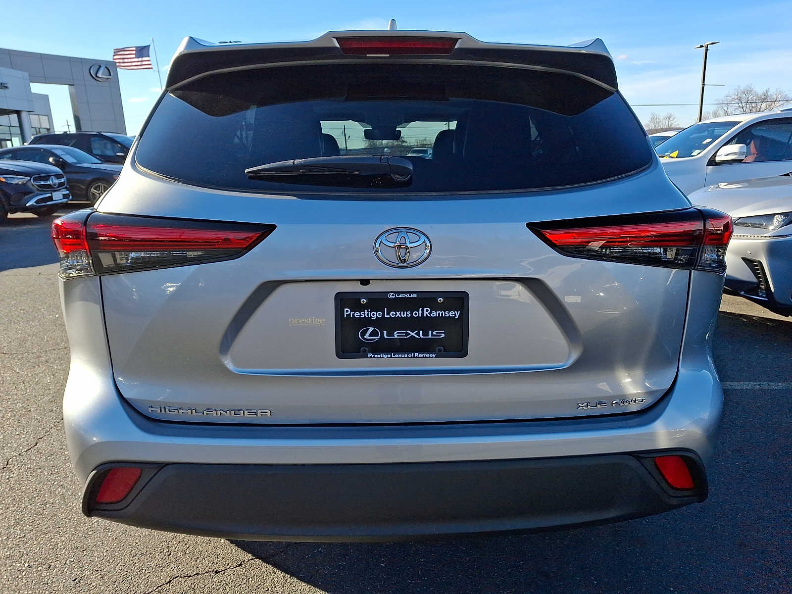 Thumbnail: 2022 Toyota Highlander - 5