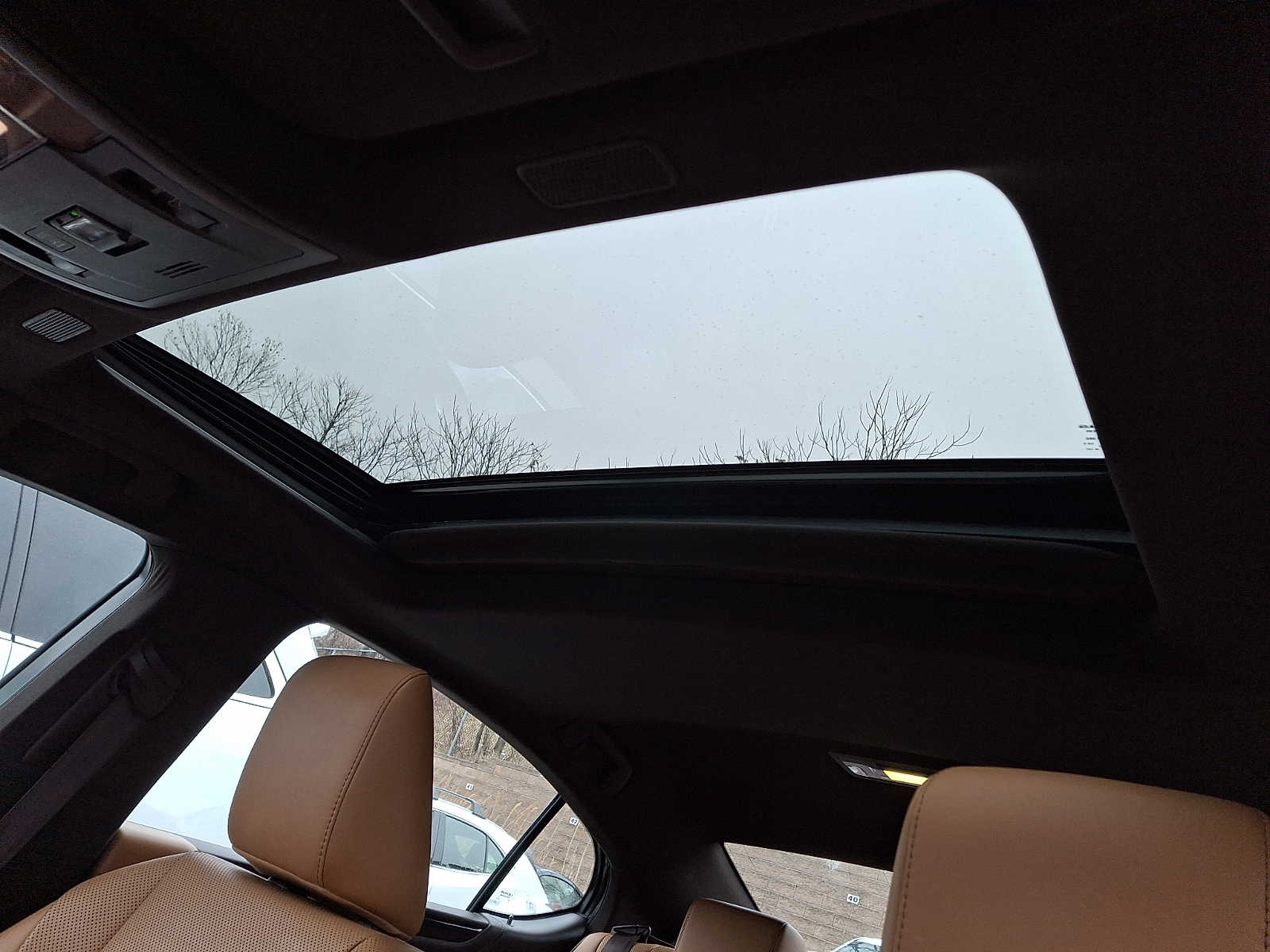 Thumbnail: 2019 Lexus ES - 12