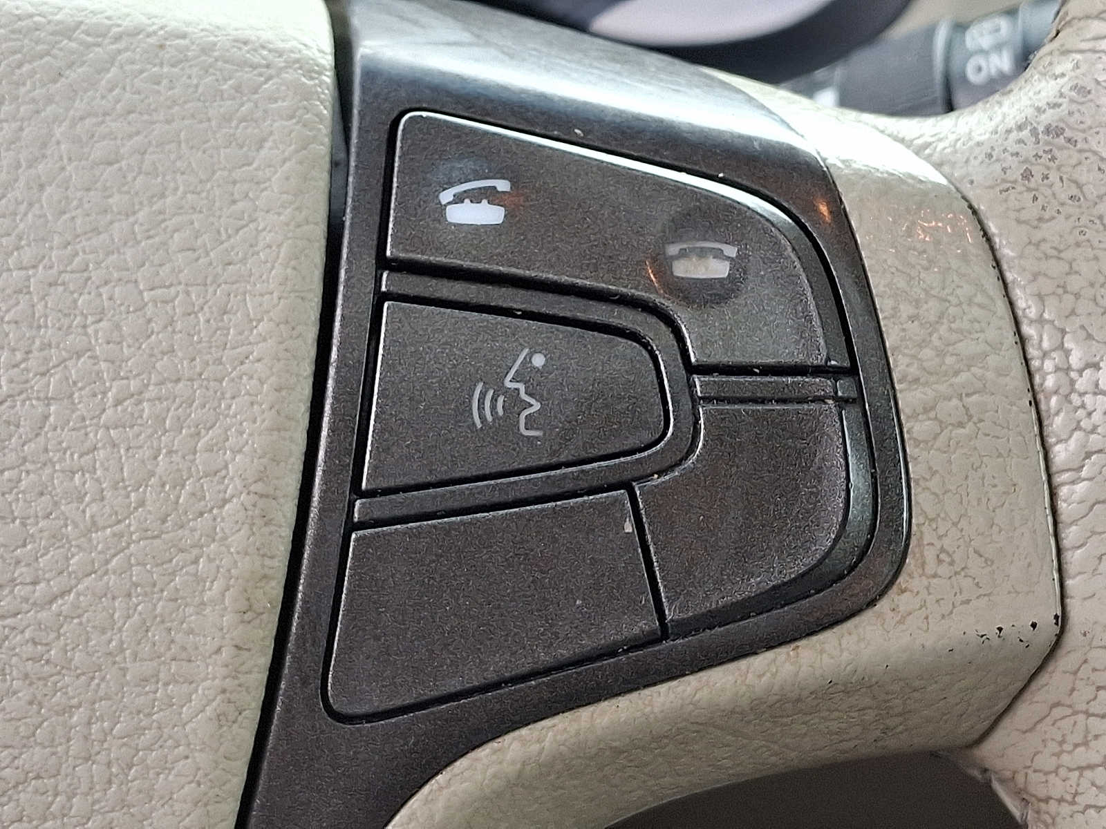 Thumbnail: 2013 Toyota Sienna - 20