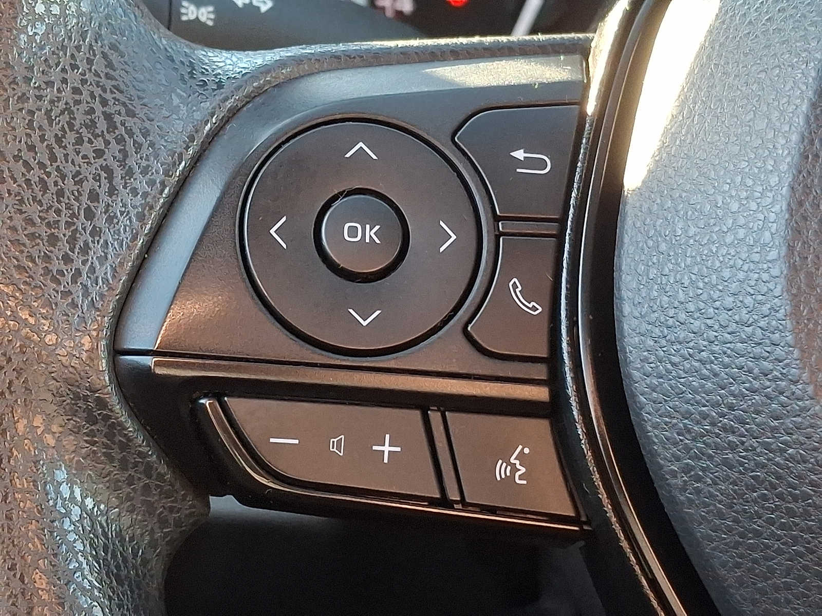 Thumbnail: 2023 Toyota RAV4 - 16