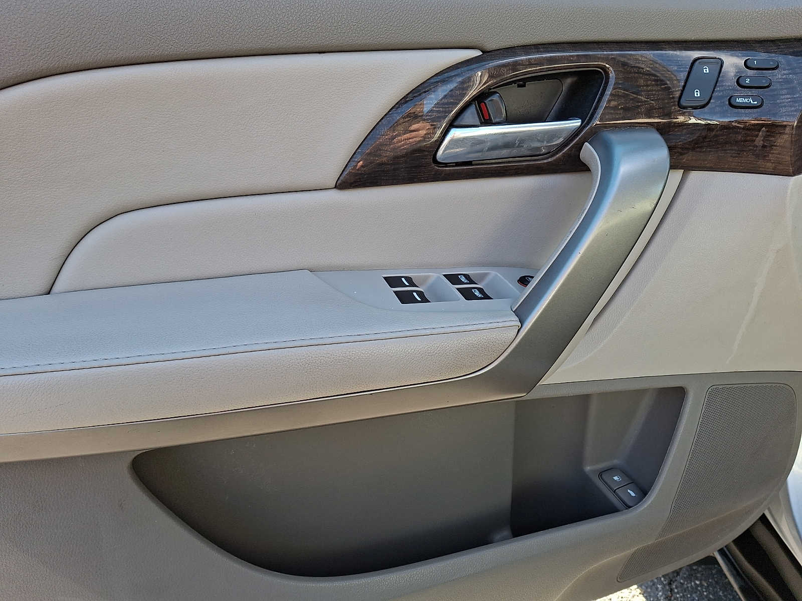 Thumbnail: 2010 Acura MDX - 11