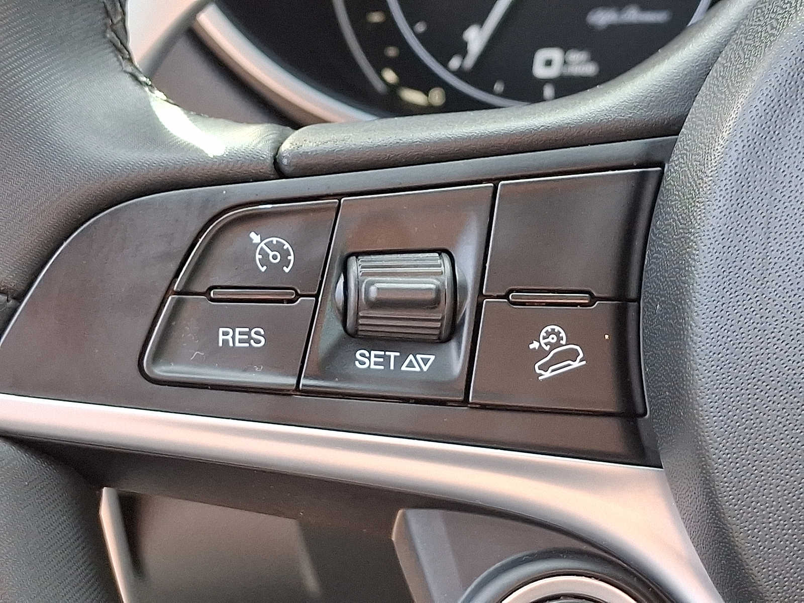 Thumbnail: 2019 Alfa Romeo Stelvio - 17