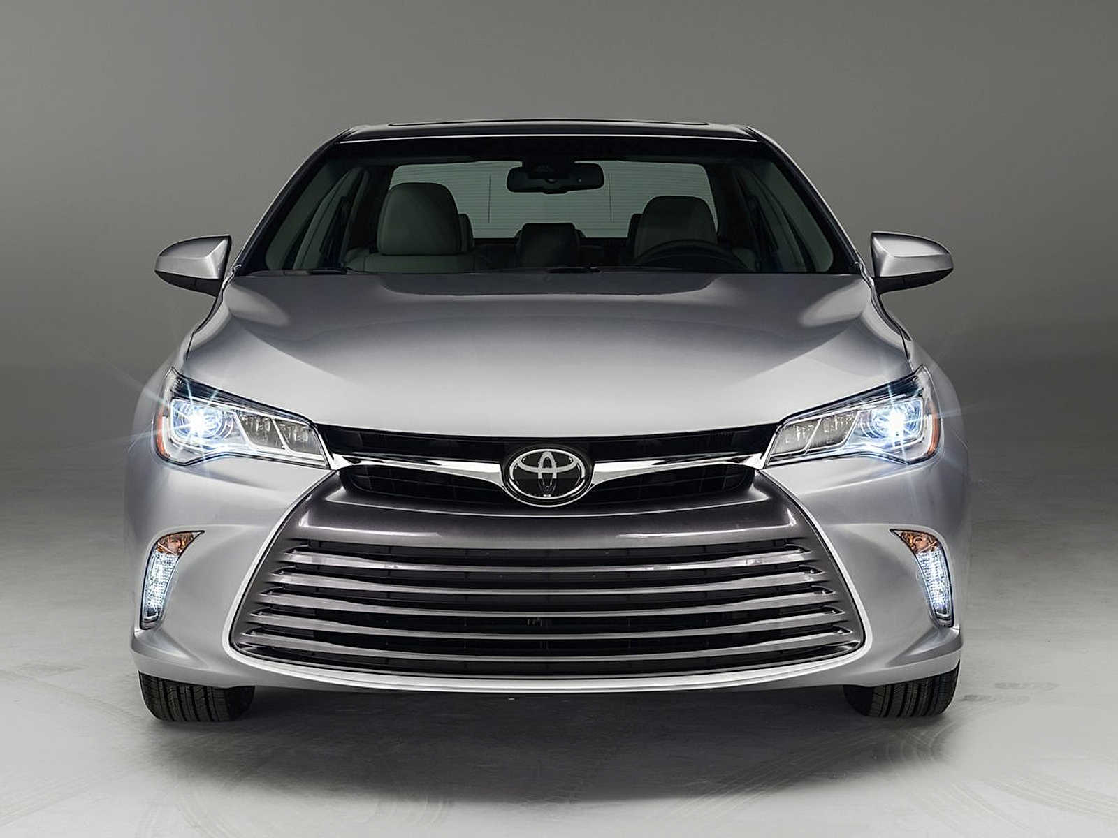 Thumbnail: 2017 Toyota Camry - 2