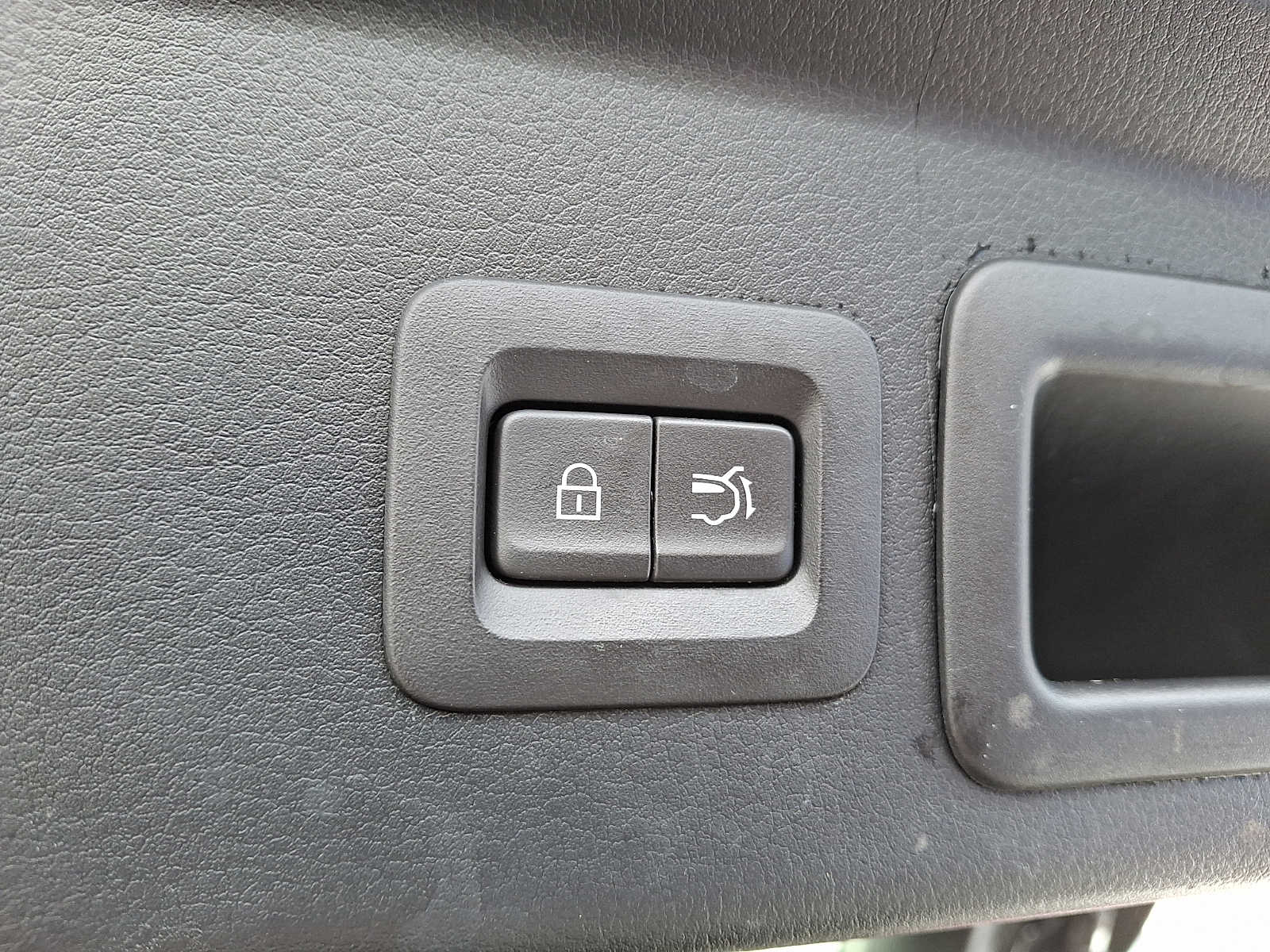 Thumbnail: 2022 Mazda CX-30 - 28