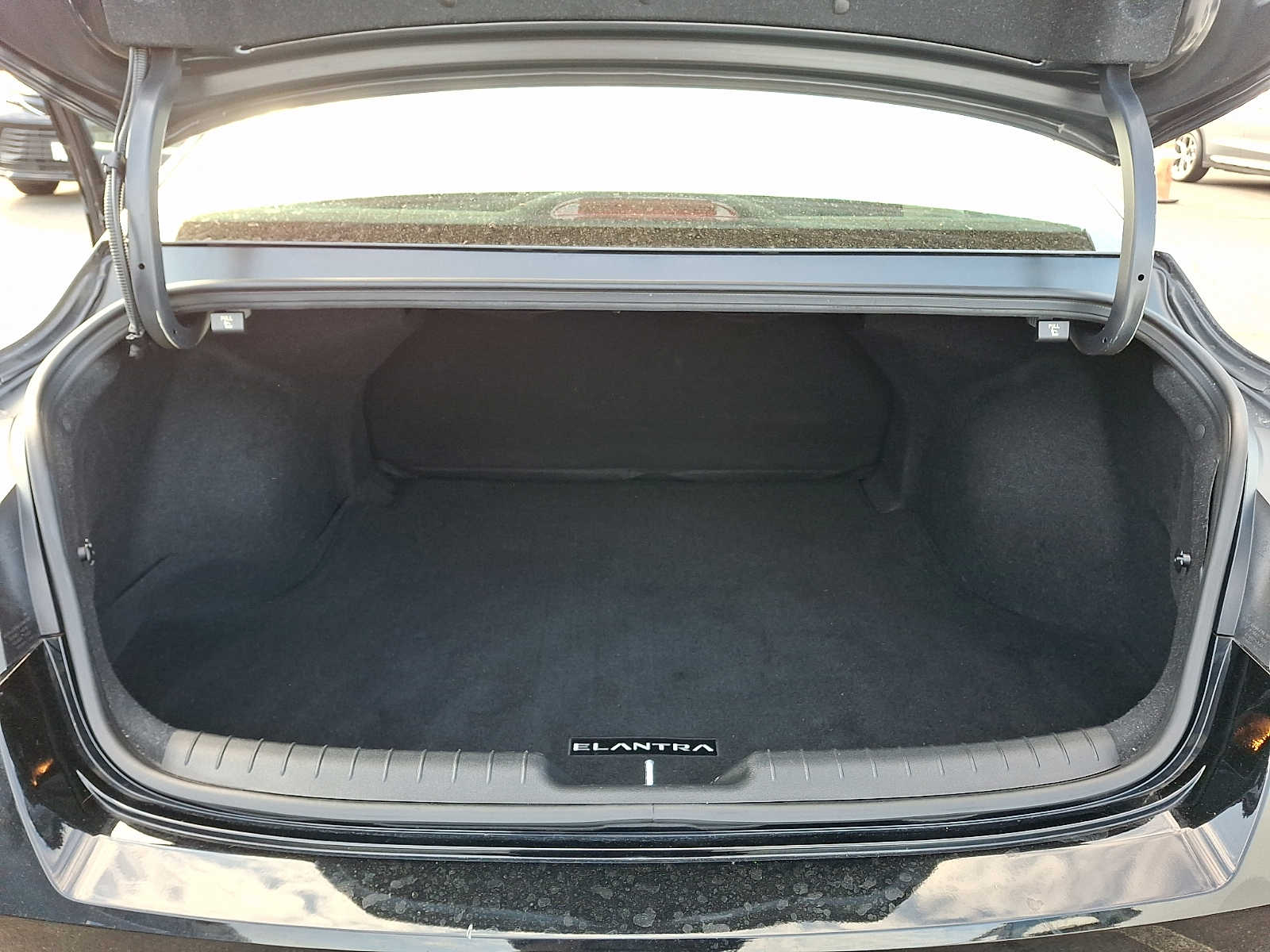 Thumbnail: 2023 Hyundai Elantra - 27