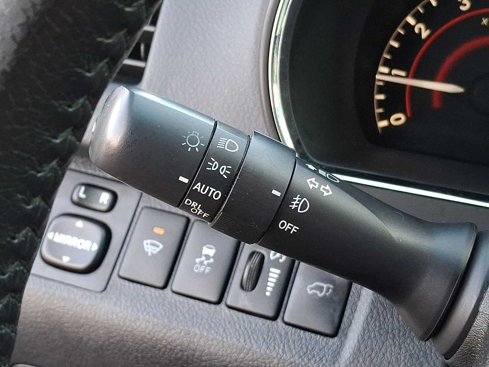 Thumbnail: 2013 Toyota Highlander - 18