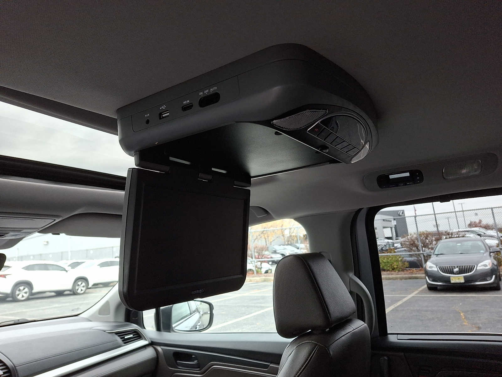 Thumbnail: 2018 Honda Odyssey - 10