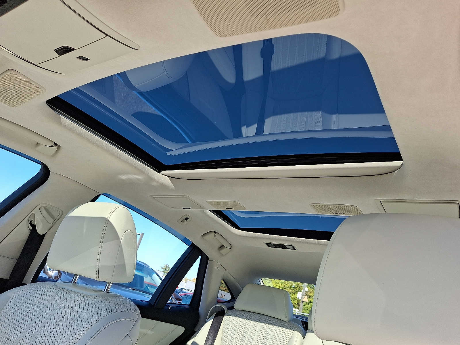 Thumbnail: 2020 Lexus LS - 12