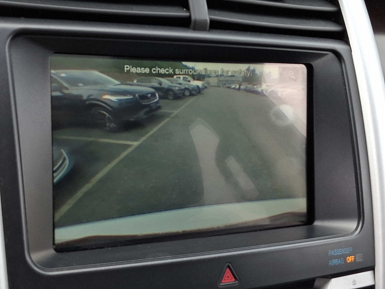 Thumbnail: 2011 Ford Edge - 16