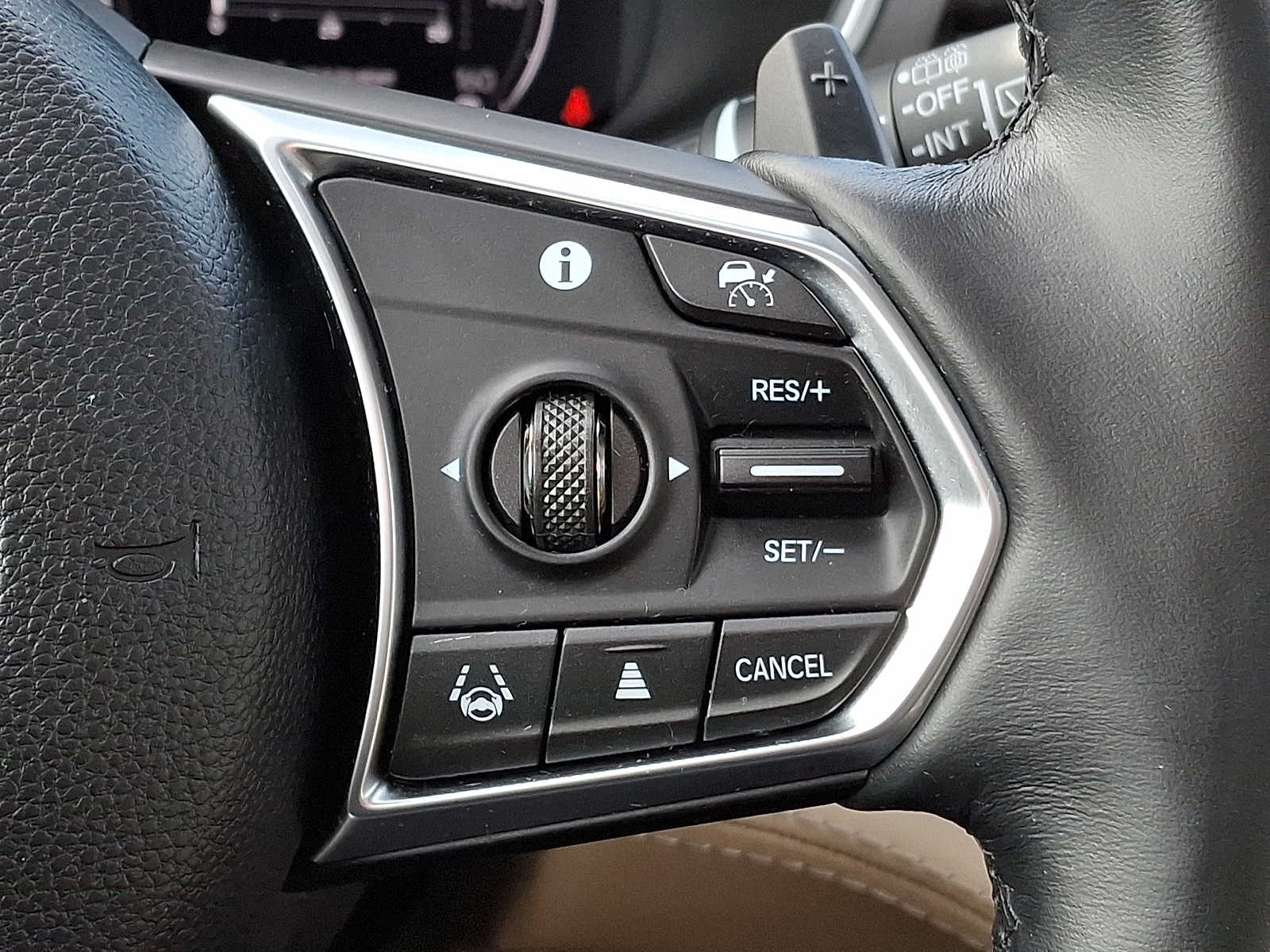 Thumbnail: 2023 Acura MDX - 19