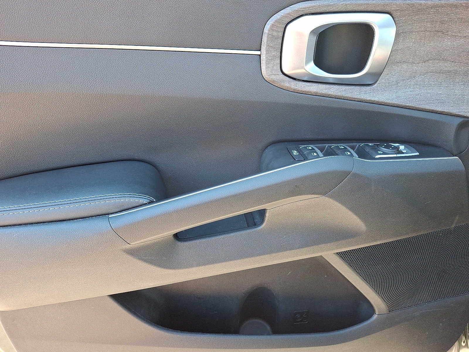 Thumbnail: 2022 Kia Sorento - 10