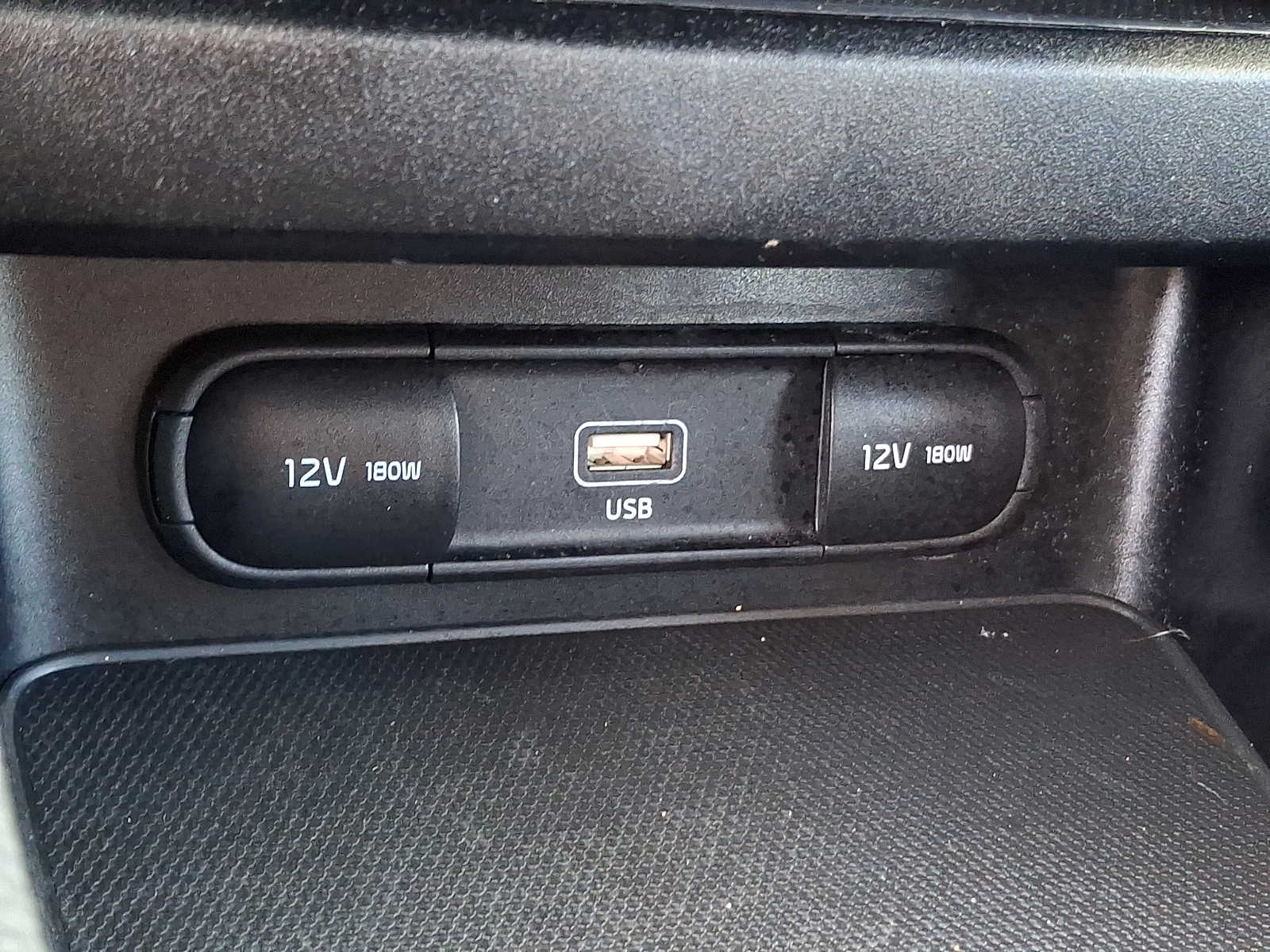 Thumbnail: 2023 Kia Forte - 24