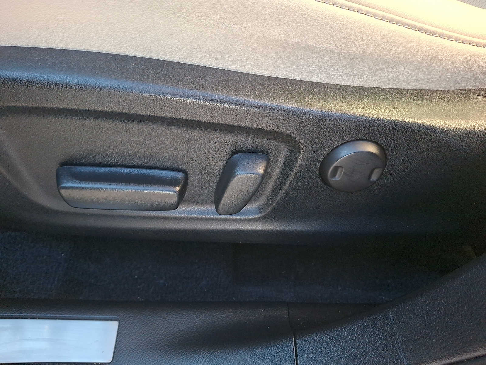 Thumbnail: 2021 Lexus RX - 10