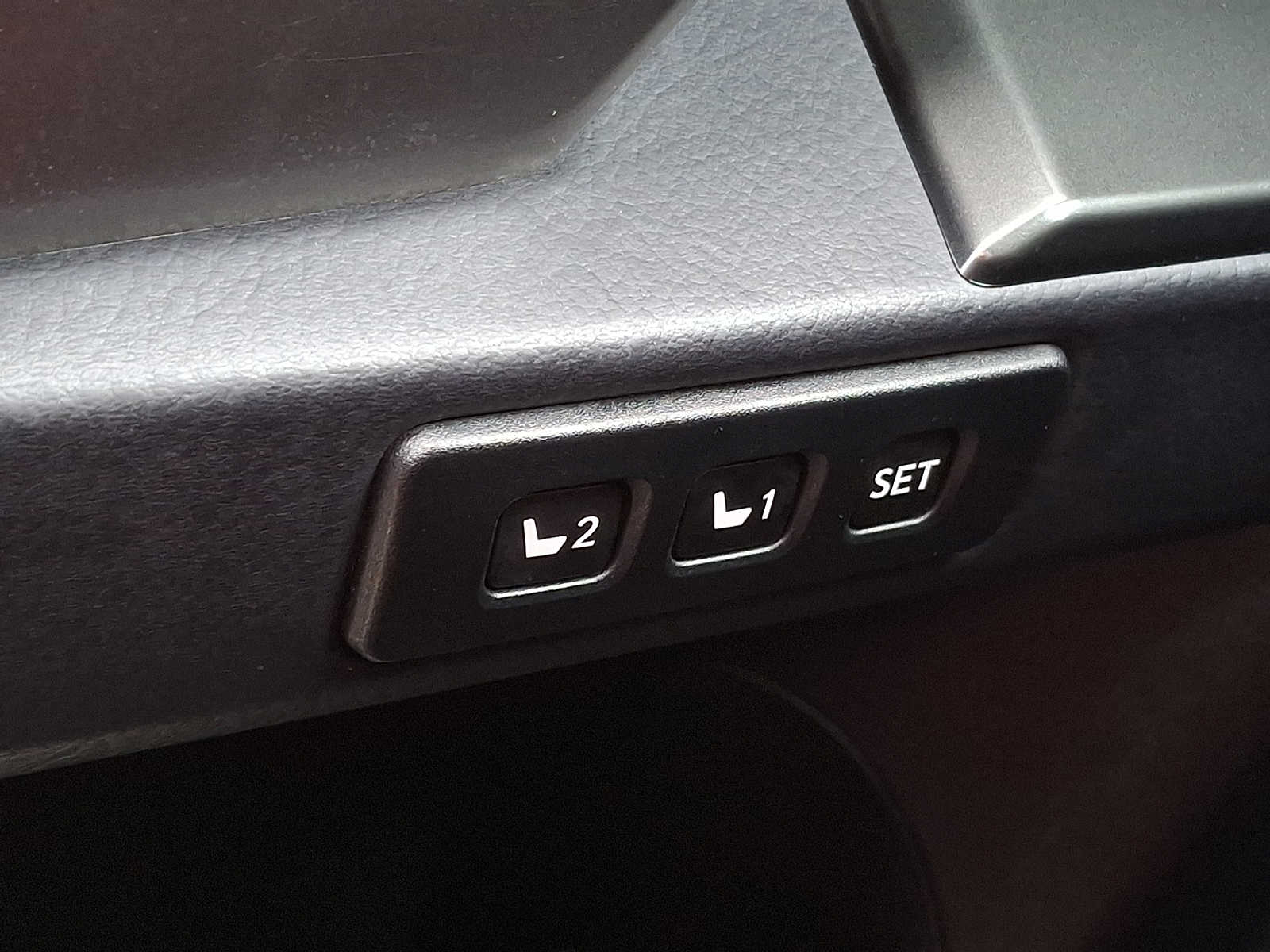 Thumbnail: 2023 Lexus GX - 24