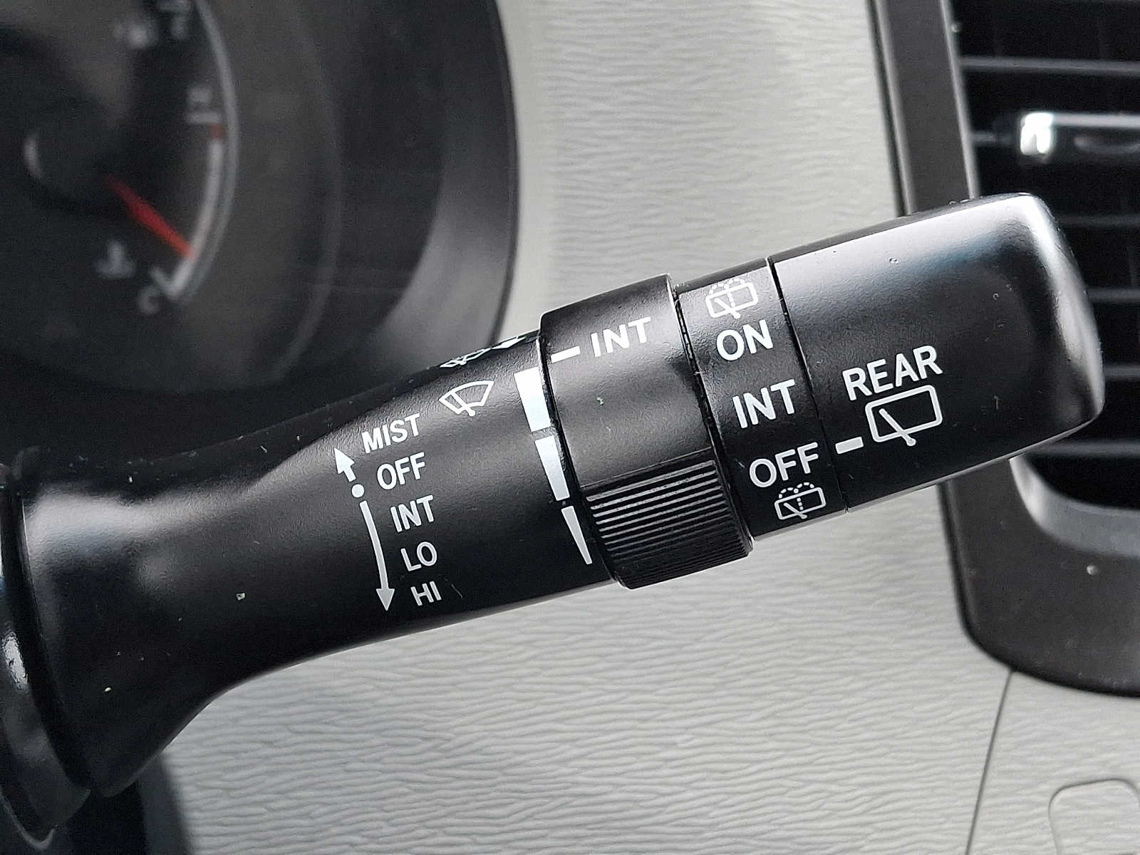 Thumbnail: 2012 Toyota Sienna - 21