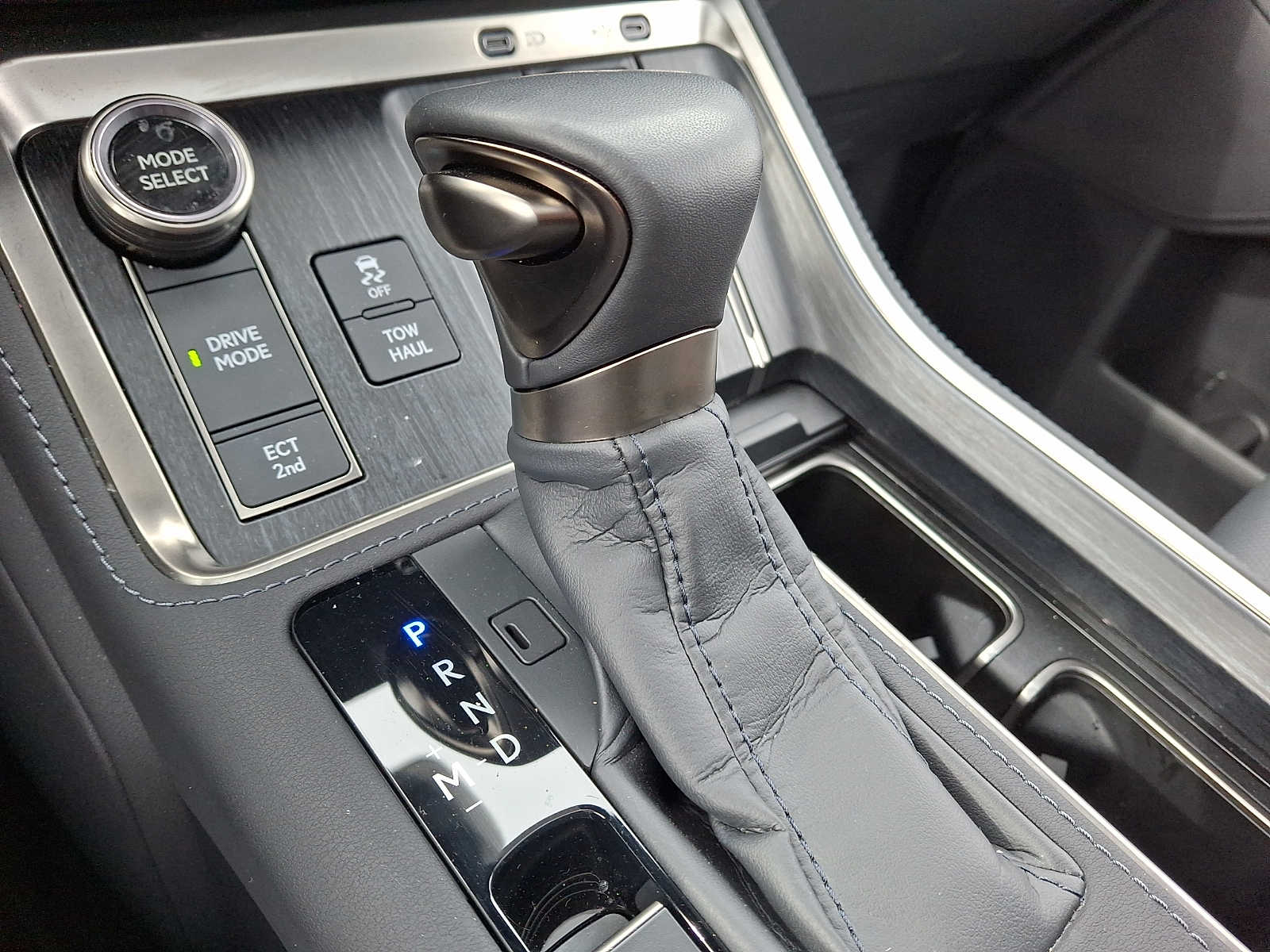 Thumbnail: 2025 Lexus GX - 14