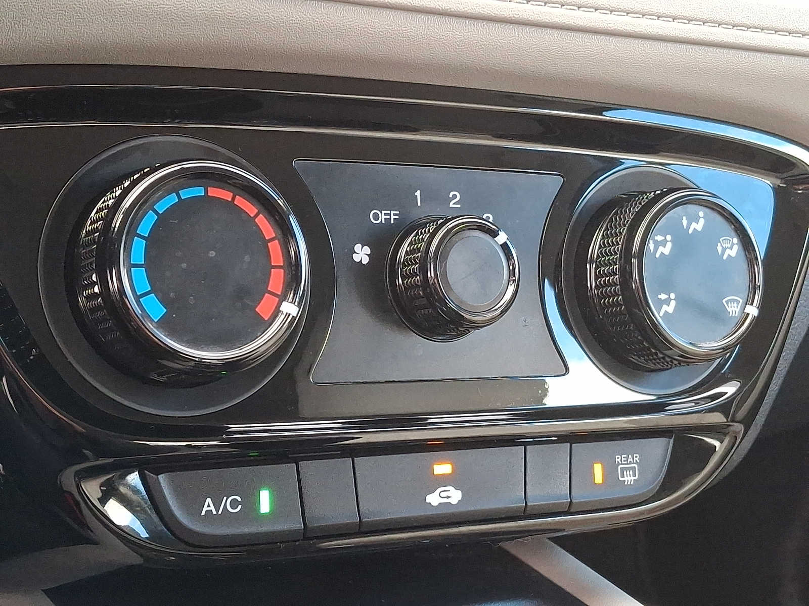 Thumbnail: 2019 Honda HR-V - 16