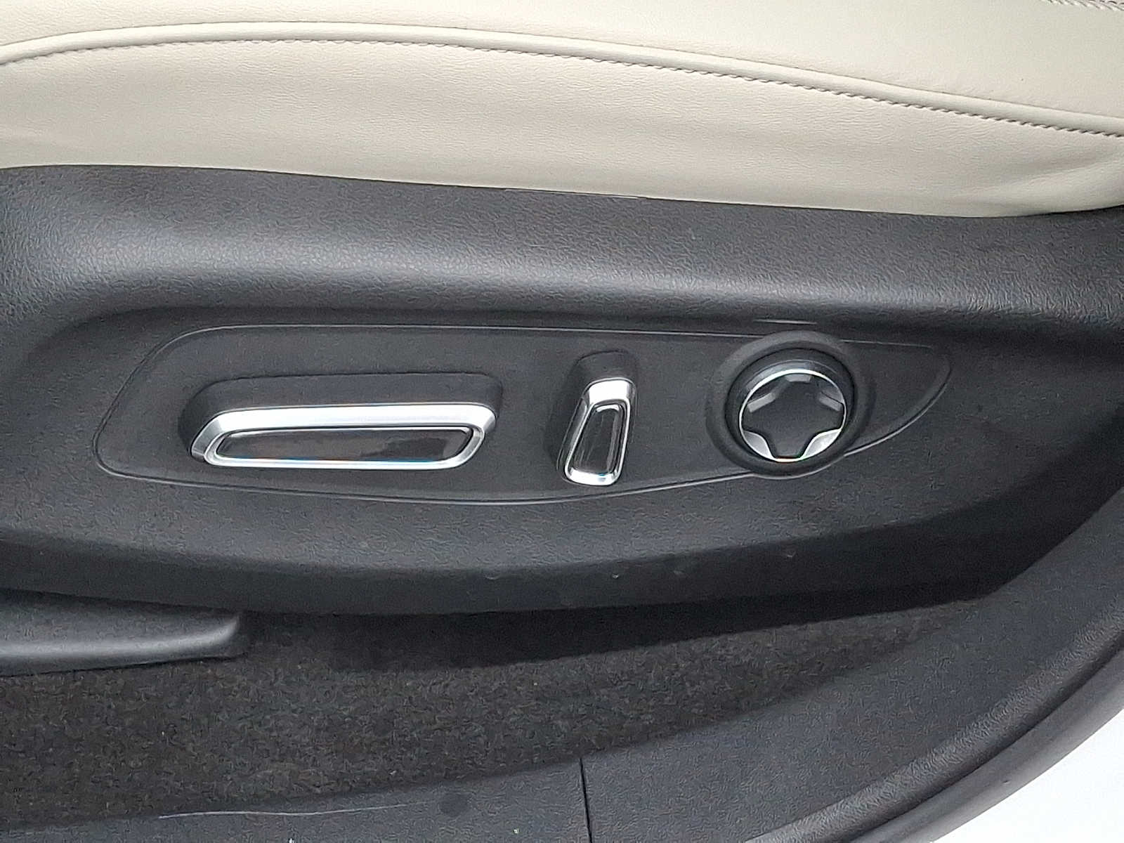 Thumbnail: 2025 Acura ADX - 11