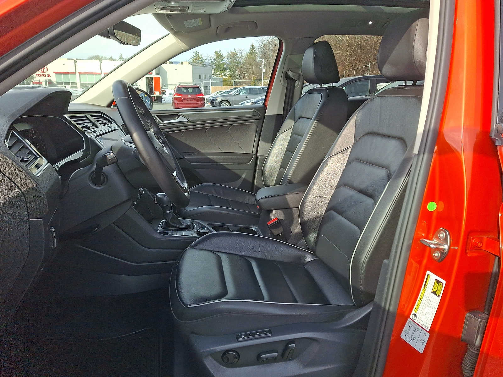 Thumbnail: 2019 Volkswagen Tiguan - 11