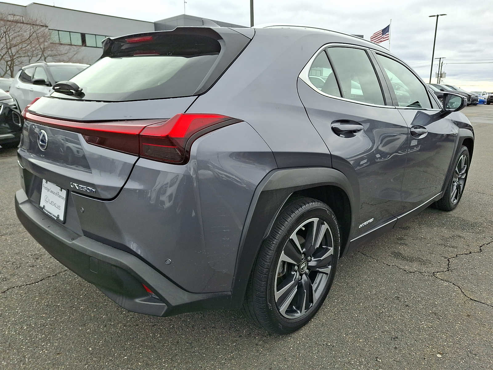 Thumbnail: 2021 Lexus UX - 4