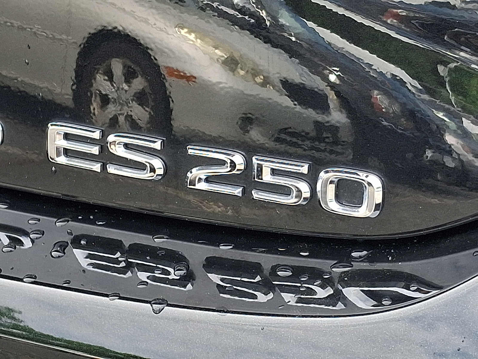 Thumbnail: 2023 Lexus ES - 29