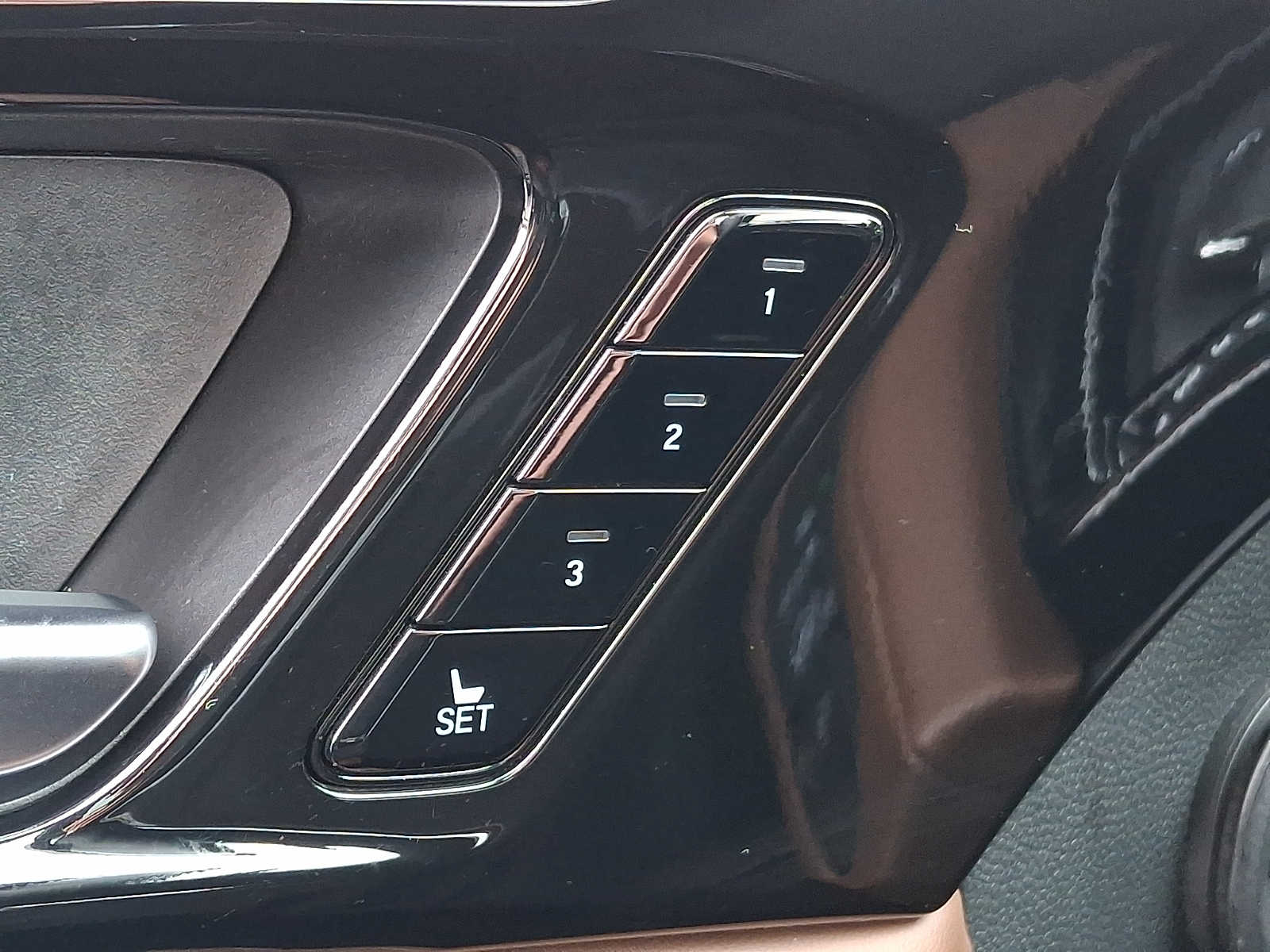 Thumbnail: 2023 Acura MDX - 24