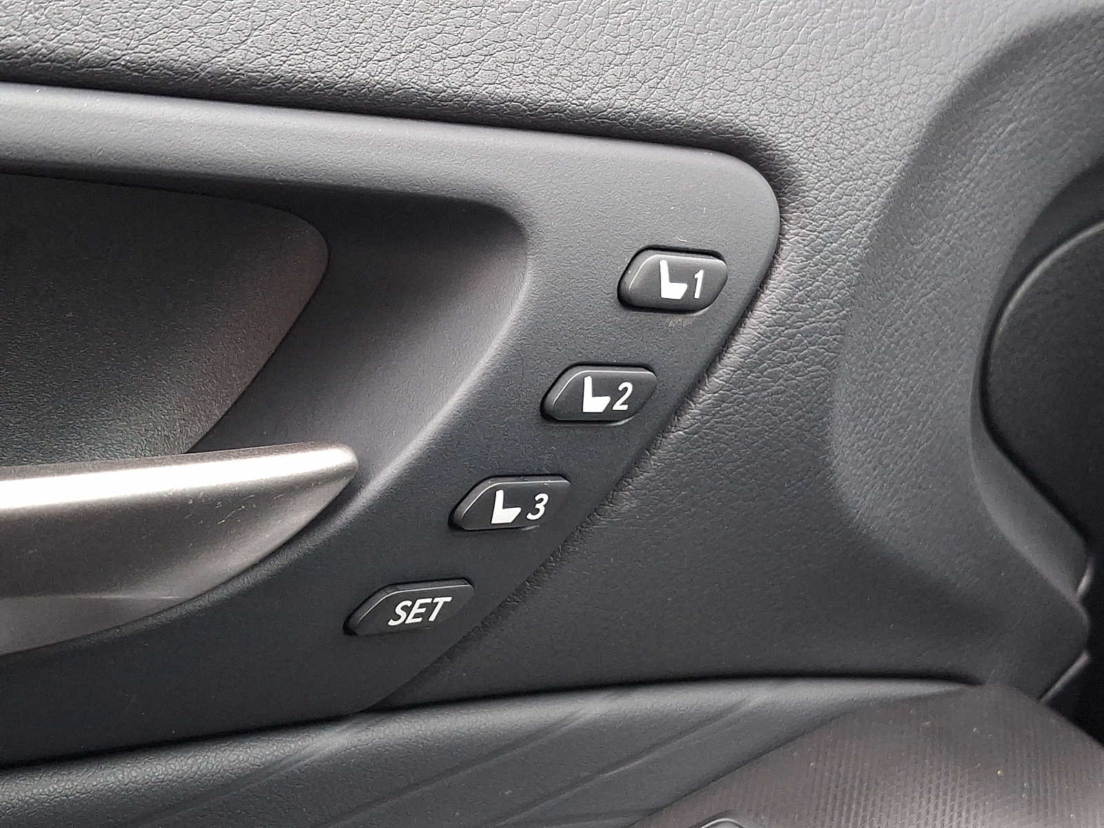 Thumbnail: 2025 Lexus IS - 21