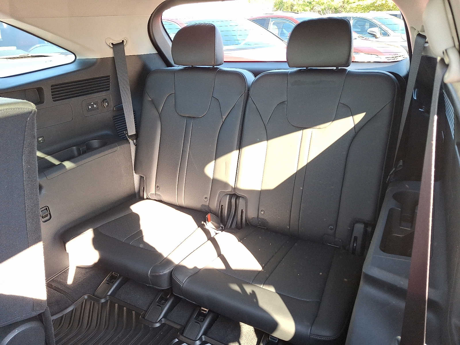 Thumbnail: 2022 Kia Sorento - 9