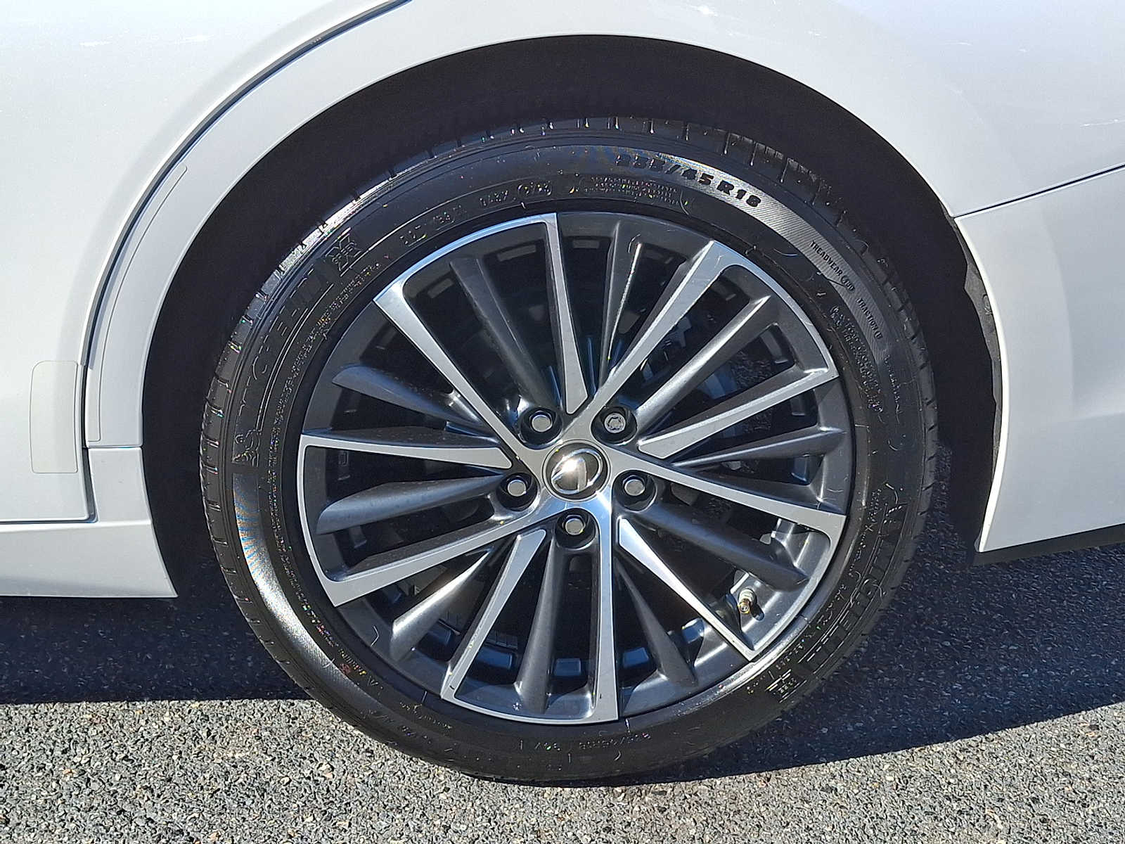 Thumbnail: 2024 Lexus ES - 8