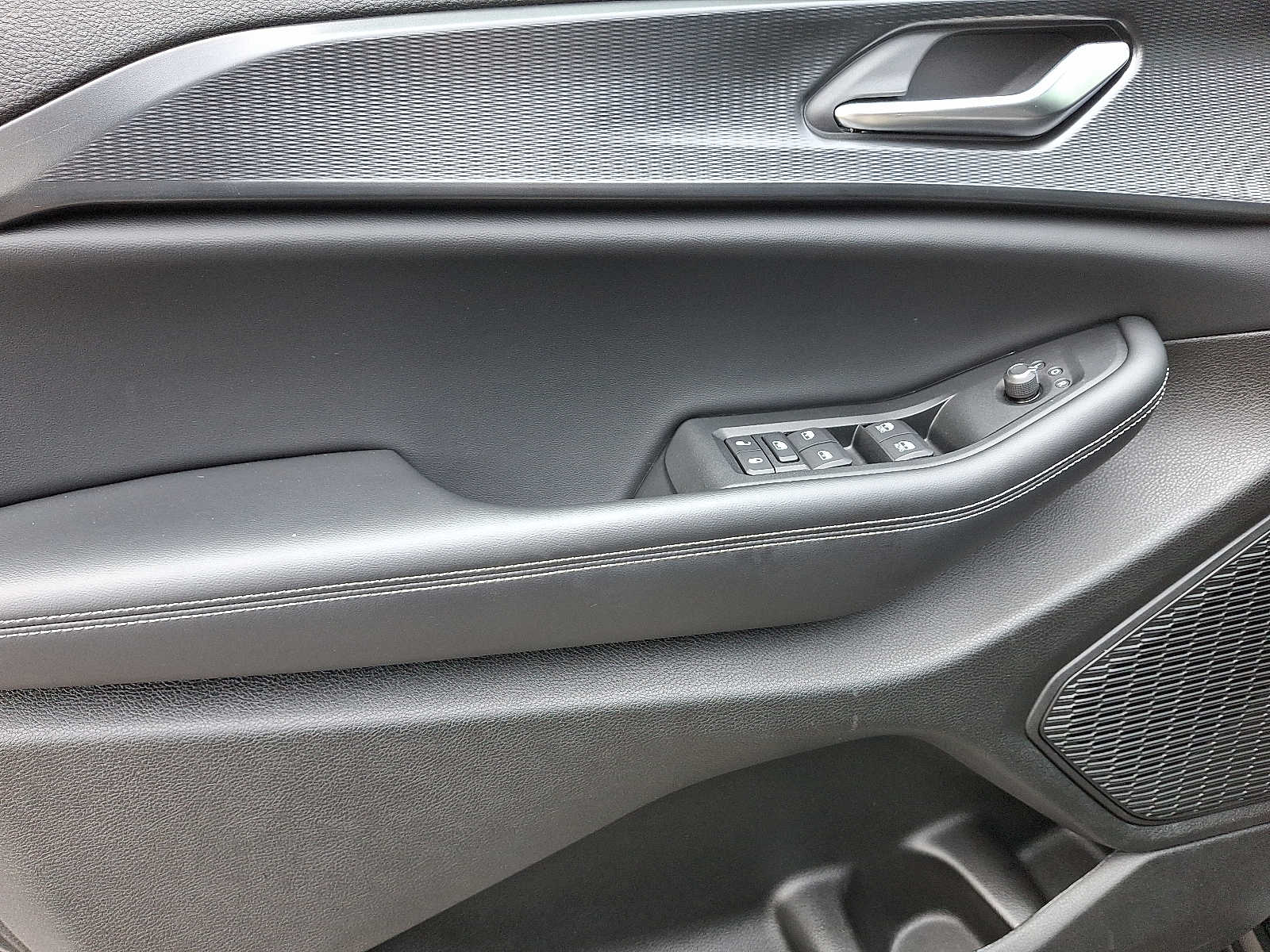 2023 Jeep Grand Cherokee Laredo 9