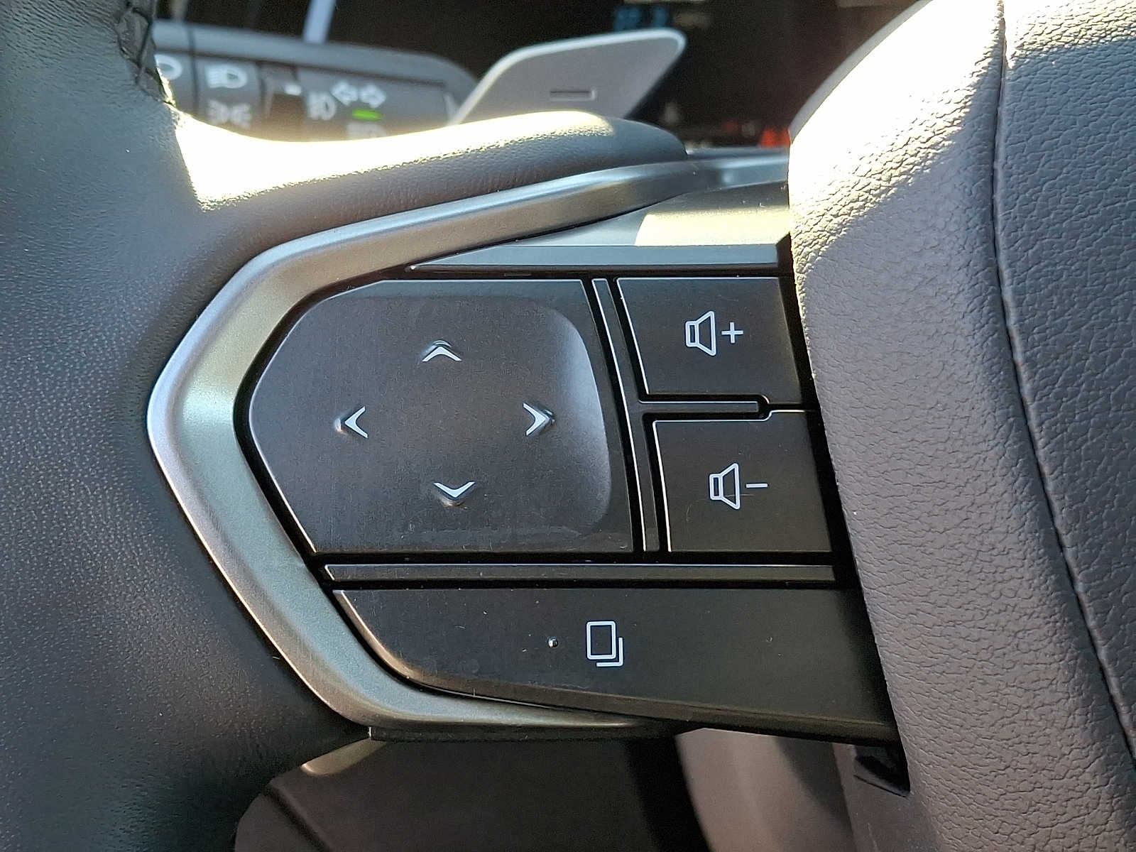 Thumbnail: 2025 Lexus RX - 18