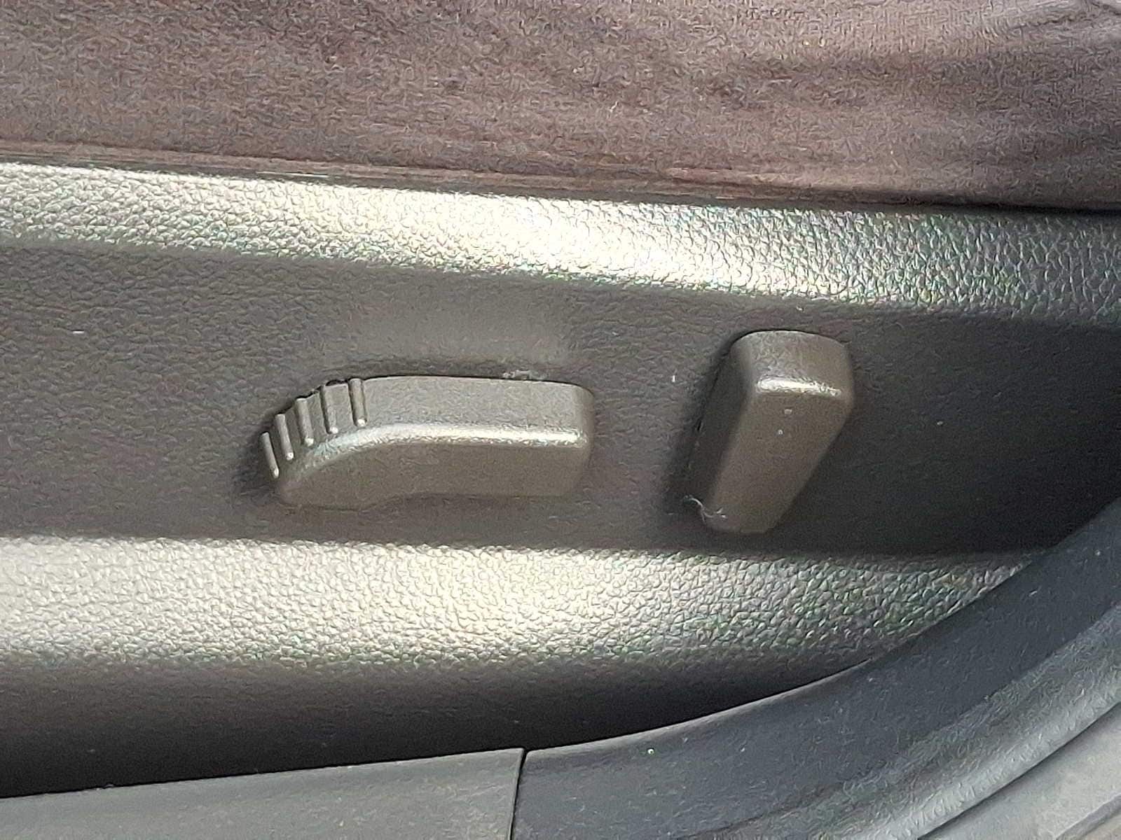 Thumbnail: 2010 Nissan Altima - 9
